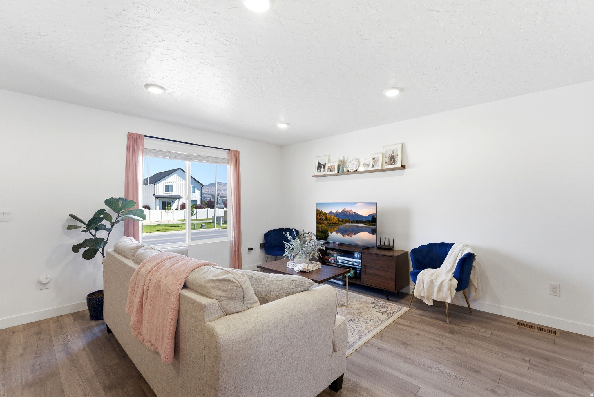 COLD SPRING RANCH - Residential