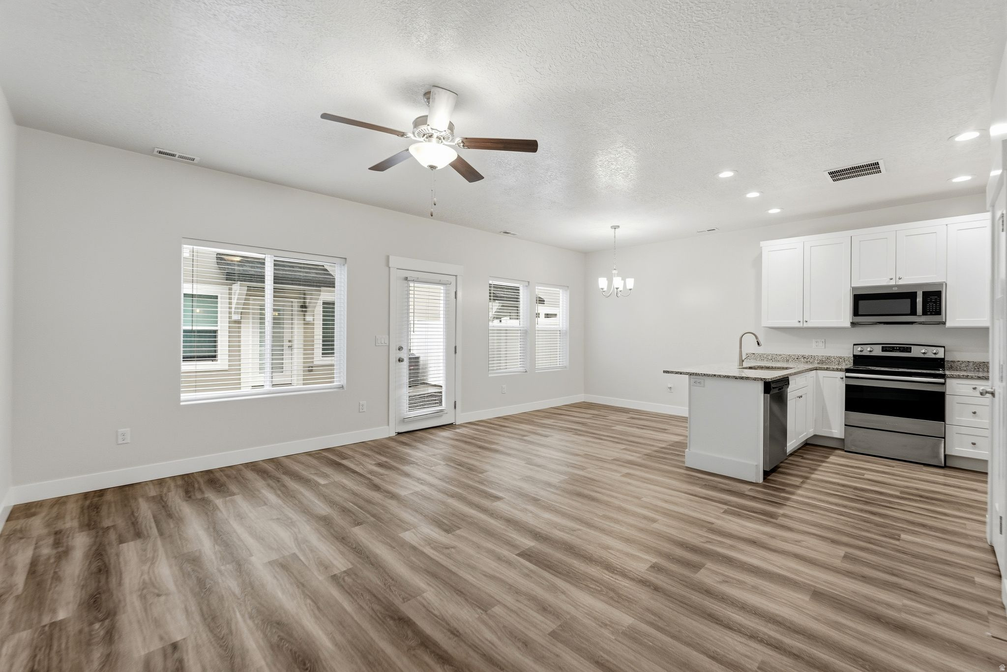 RIVERSTONE - Residential