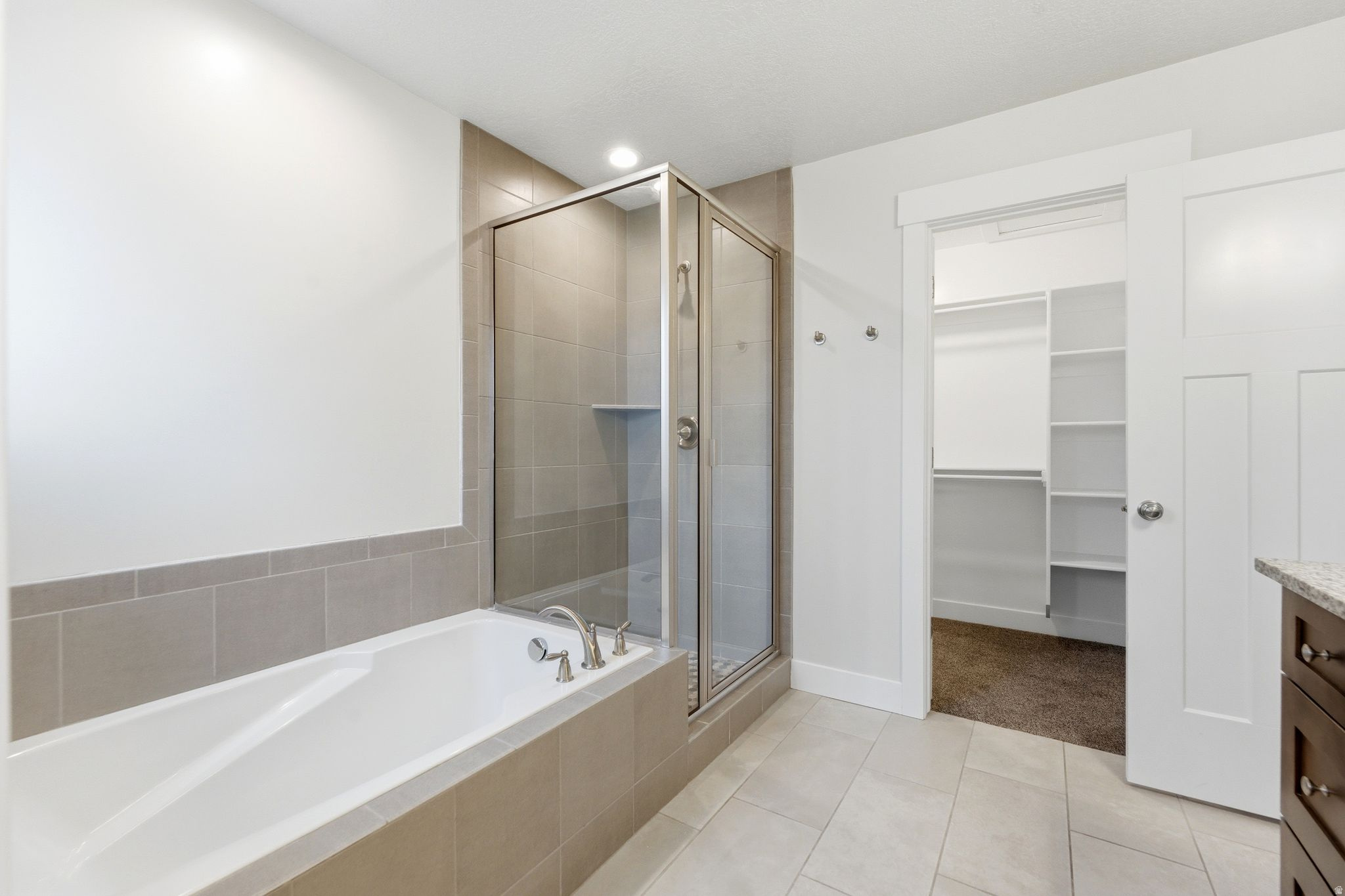 RIVERSTONE - Residential