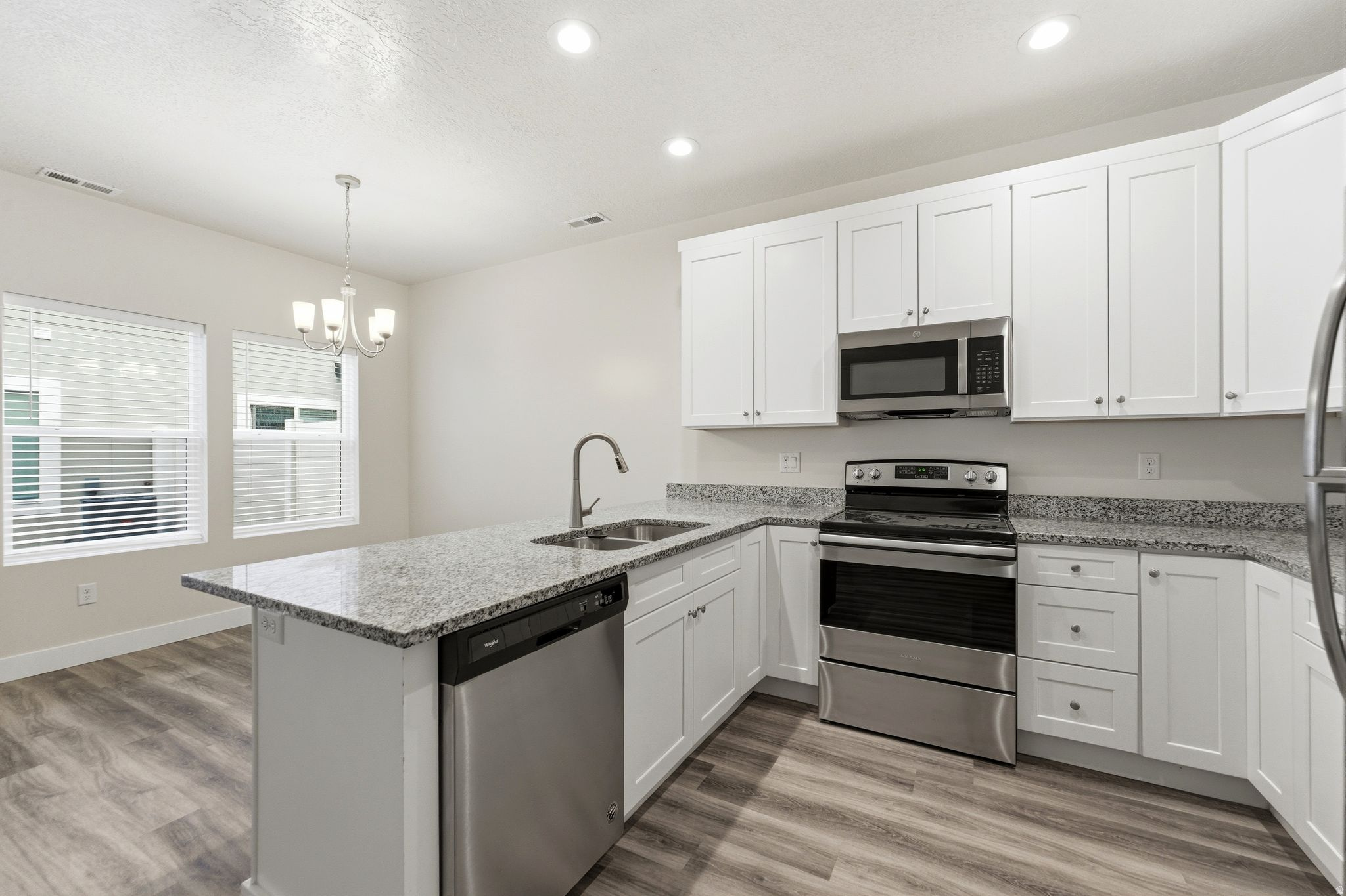 RIVERSTONE - Residential