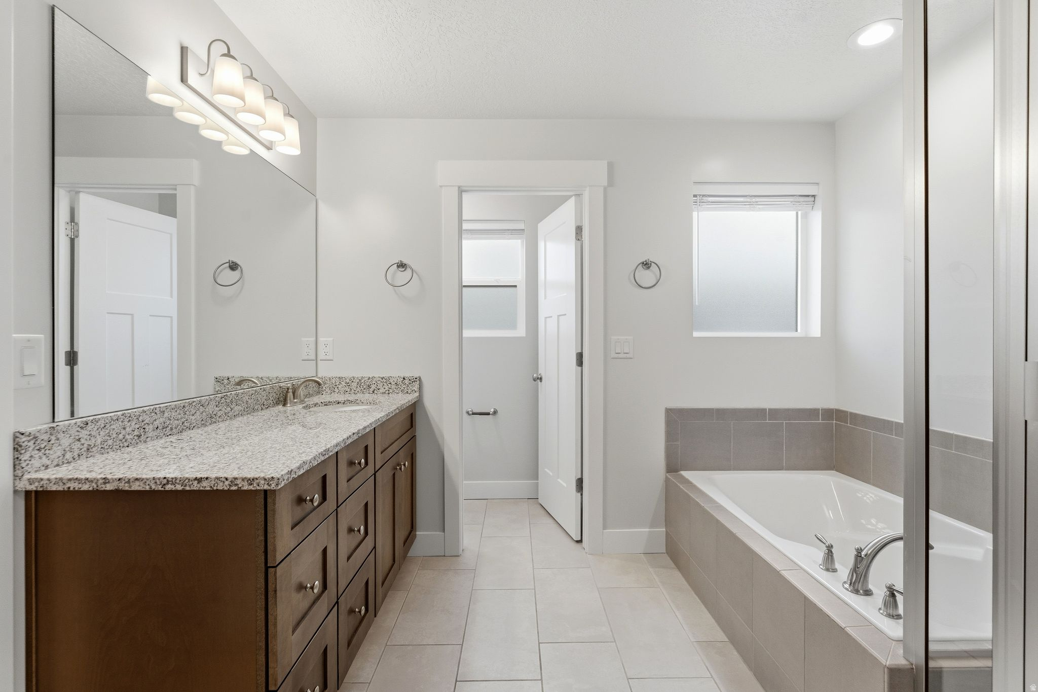 RIVERSTONE - Residential