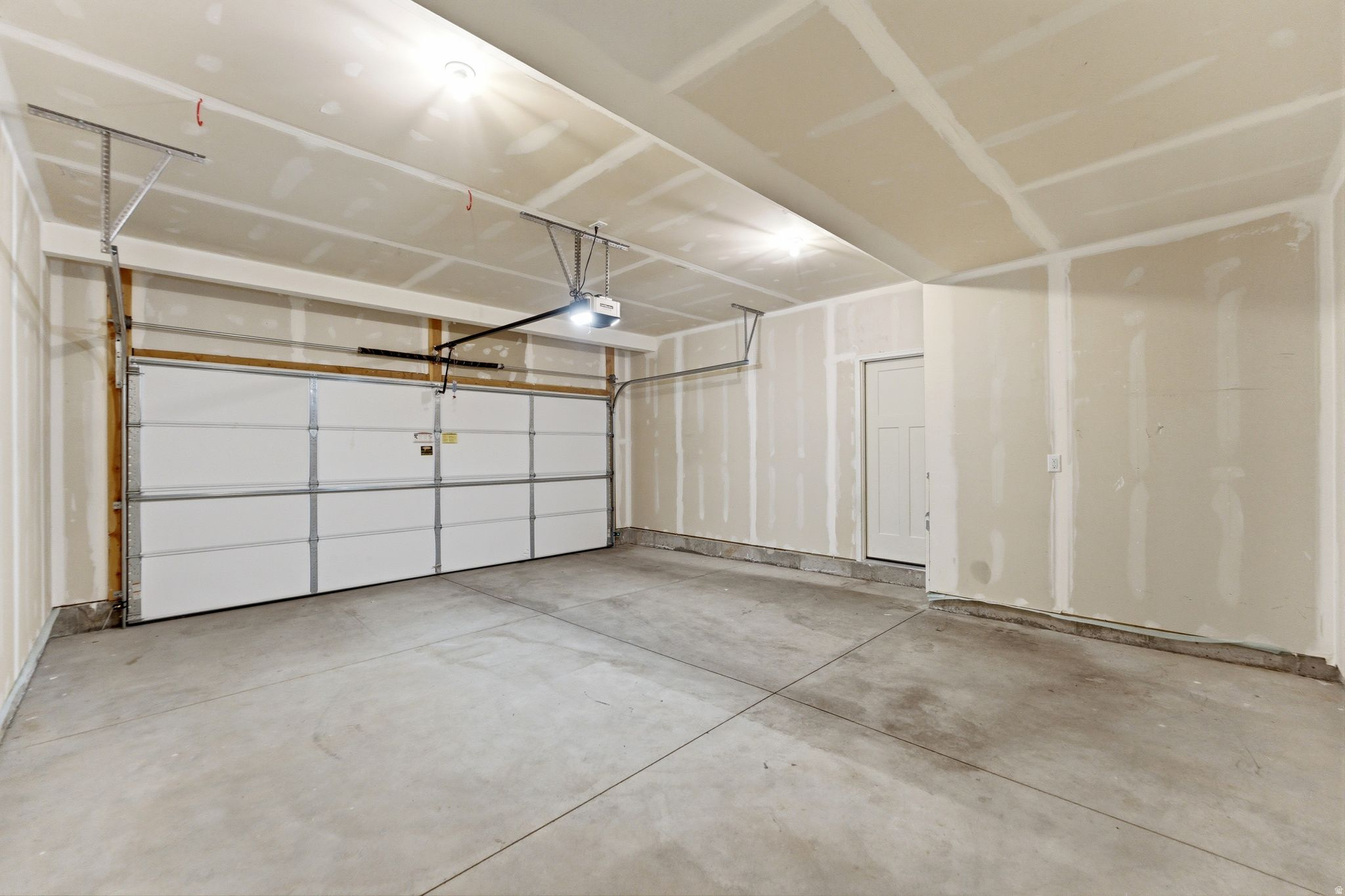 RIVERSTONE - Residential
