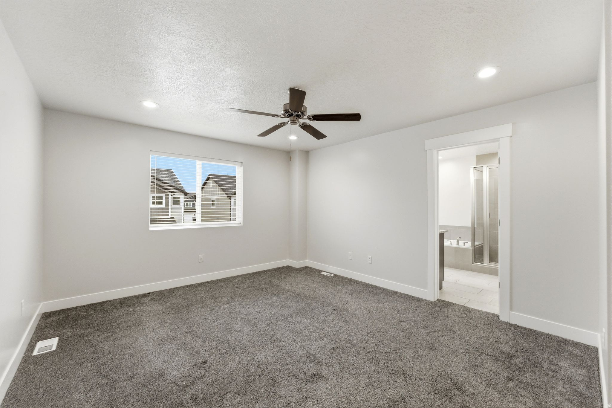 RIVERSTONE - Residential