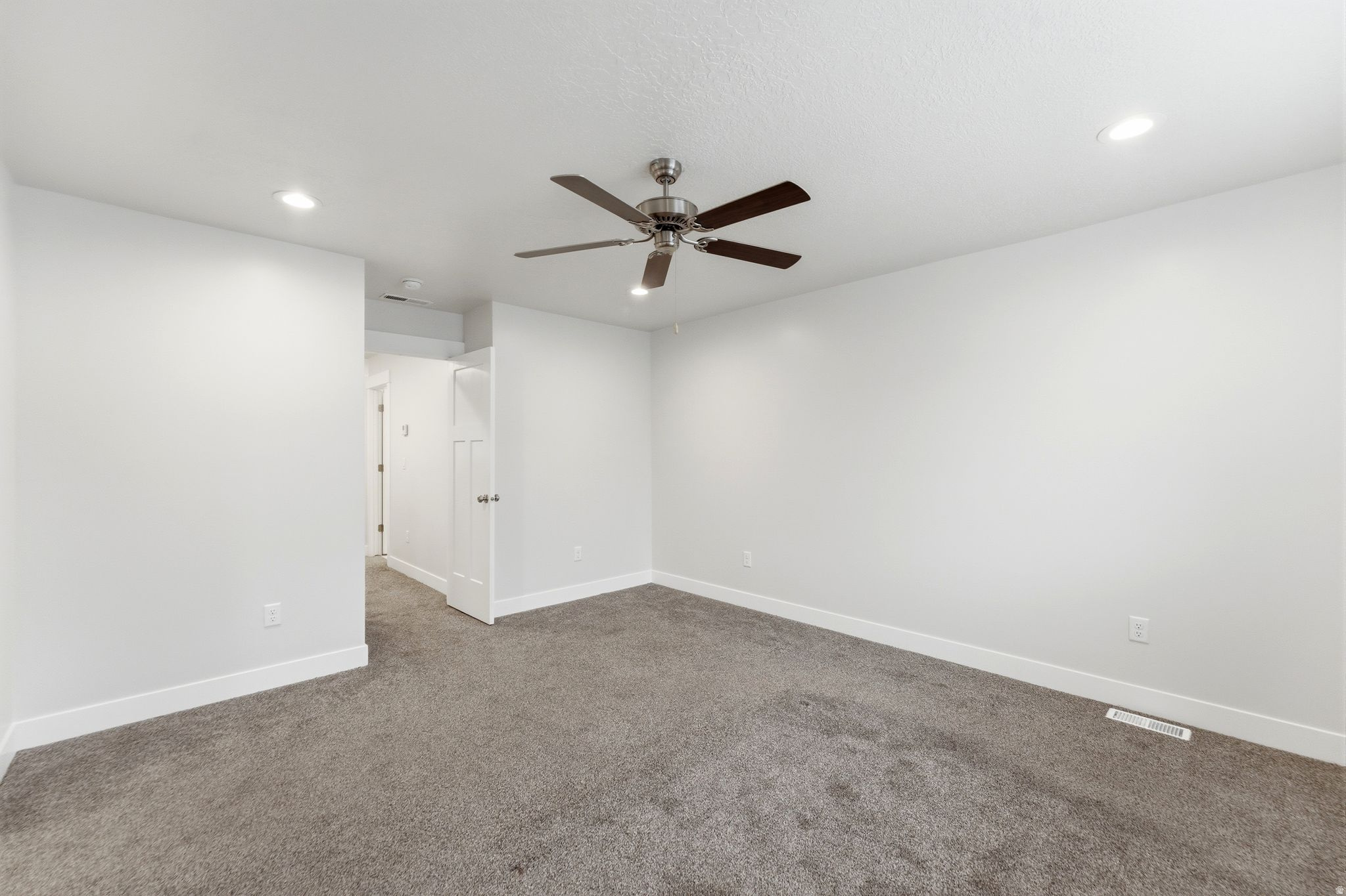 RIVERSTONE - Residential