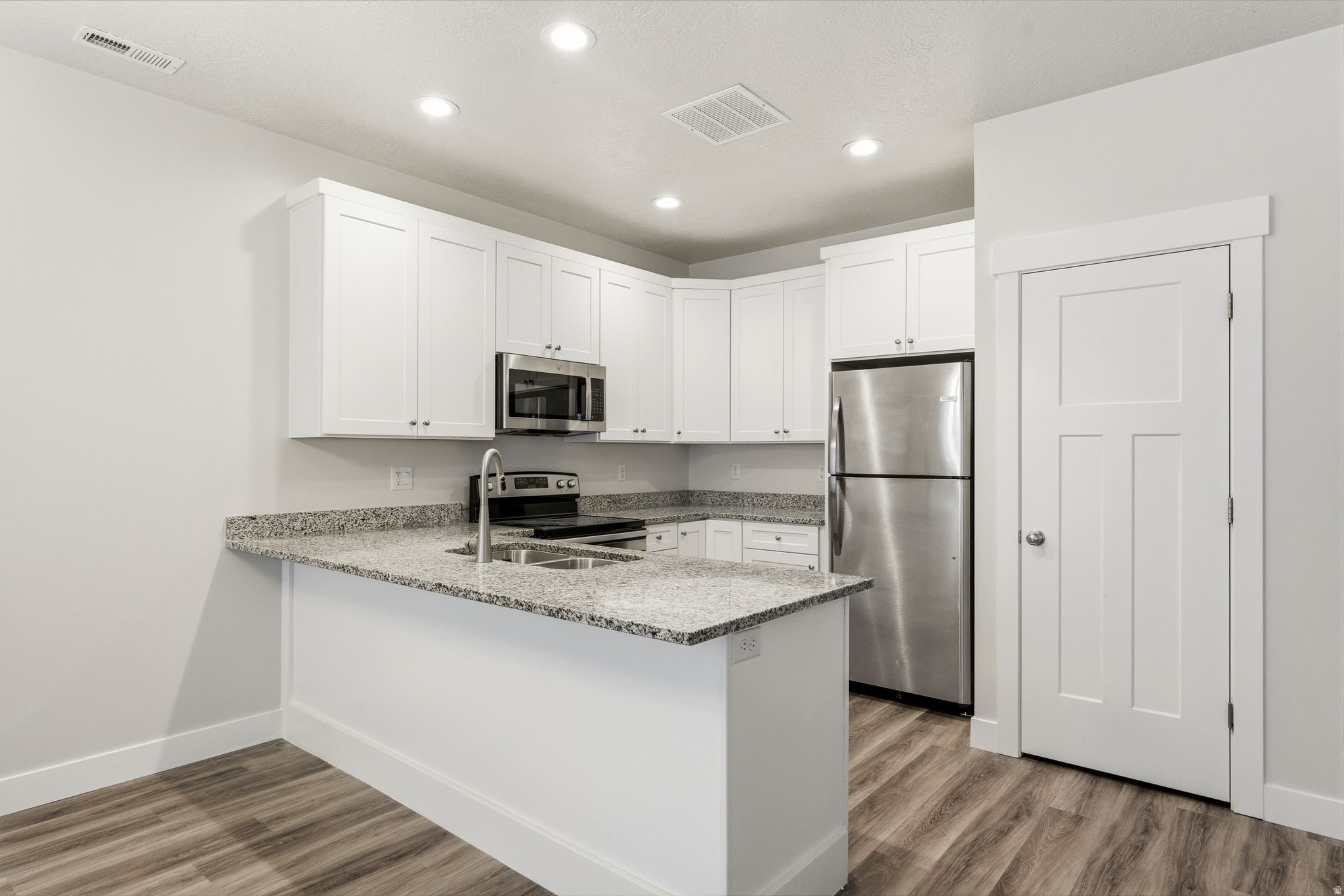 RIVERSTONE - Residential