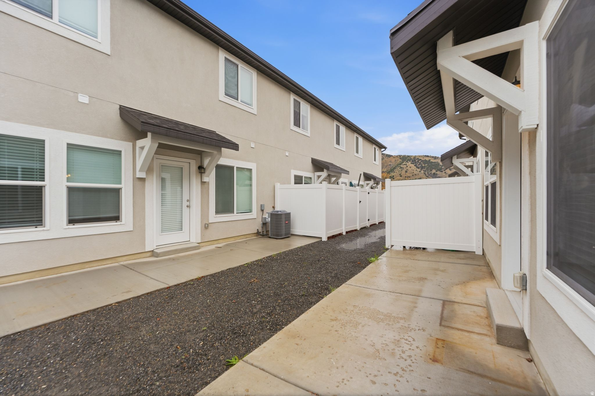 RIVERSTONE - Residential