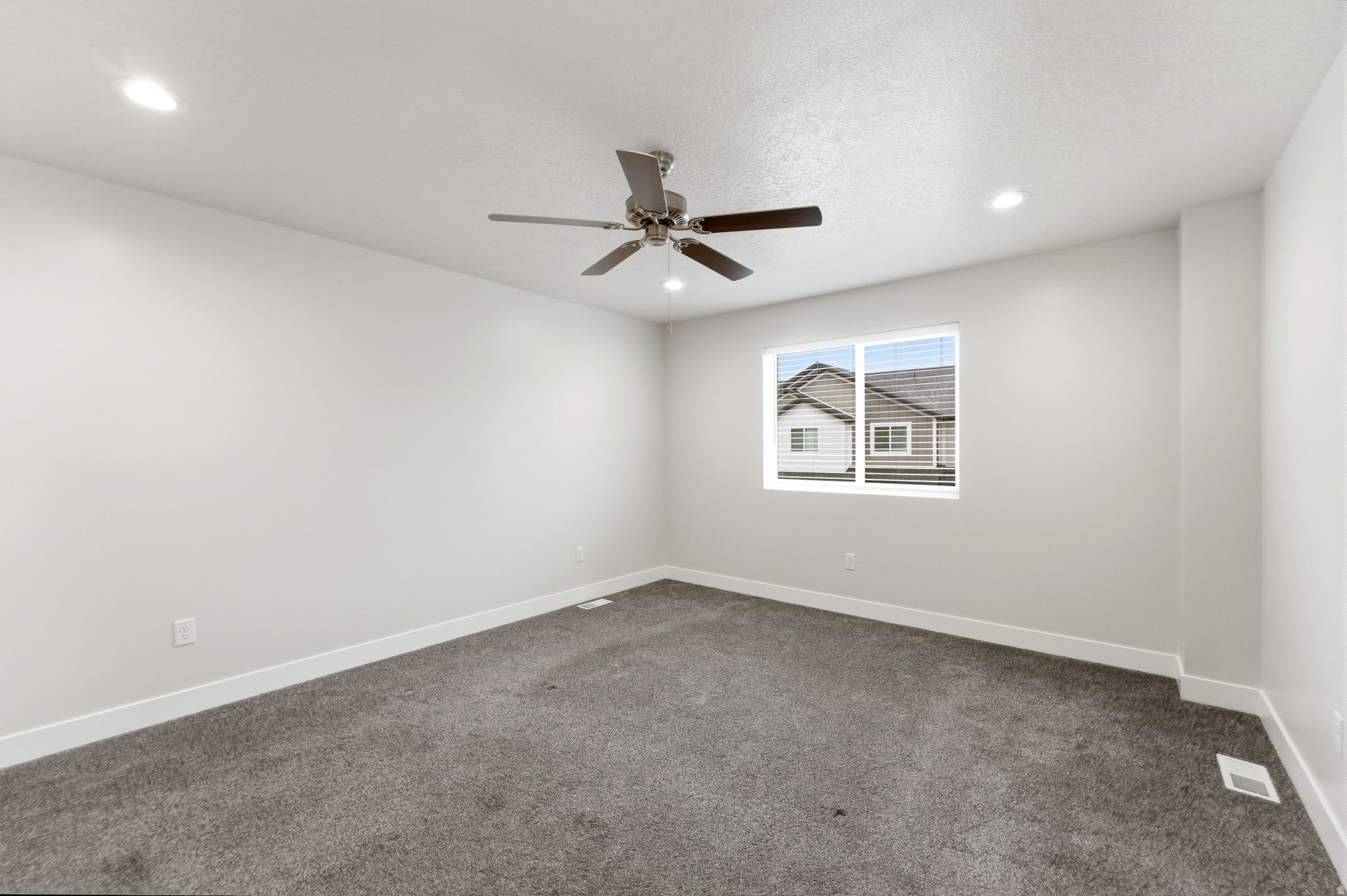 RIVERSTONE - Residential