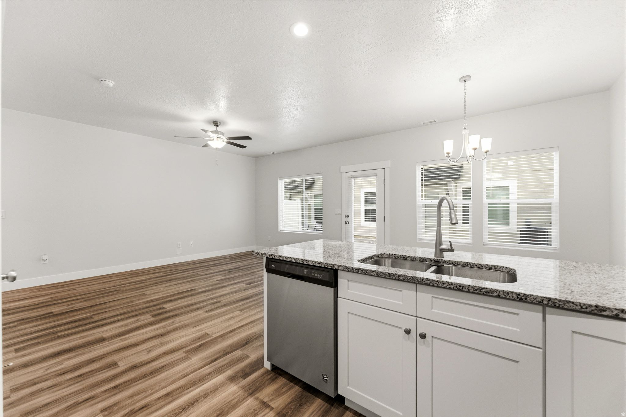 RIVERSTONE - Residential