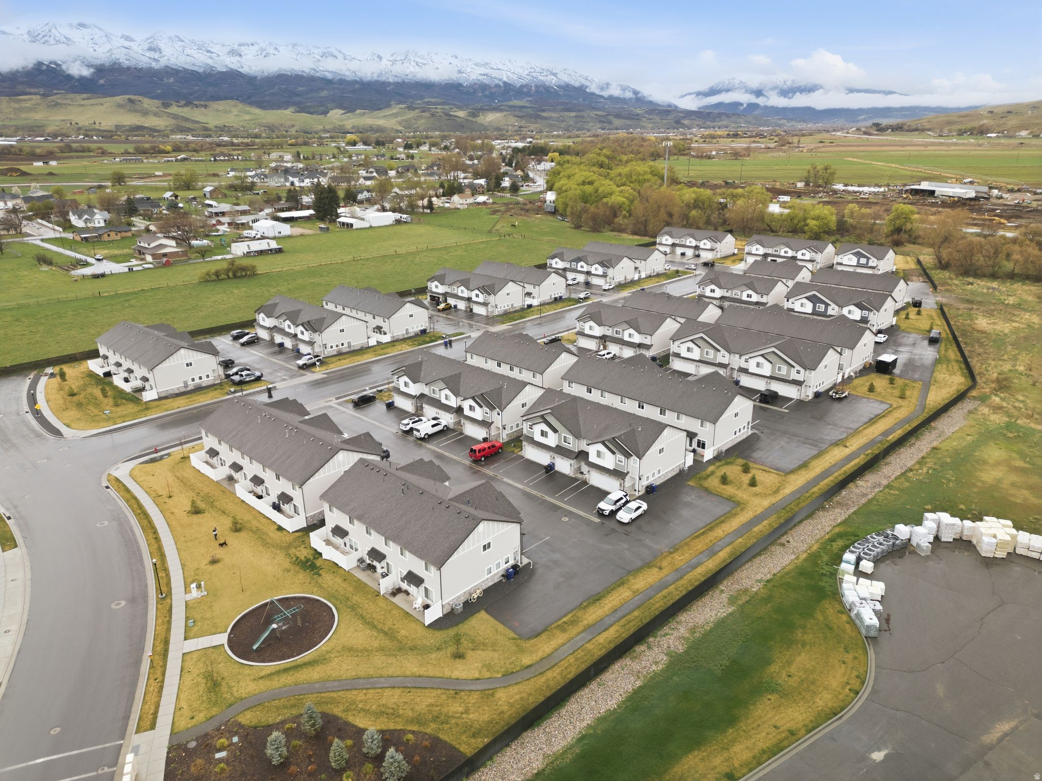 RIVERSTONE - Residential