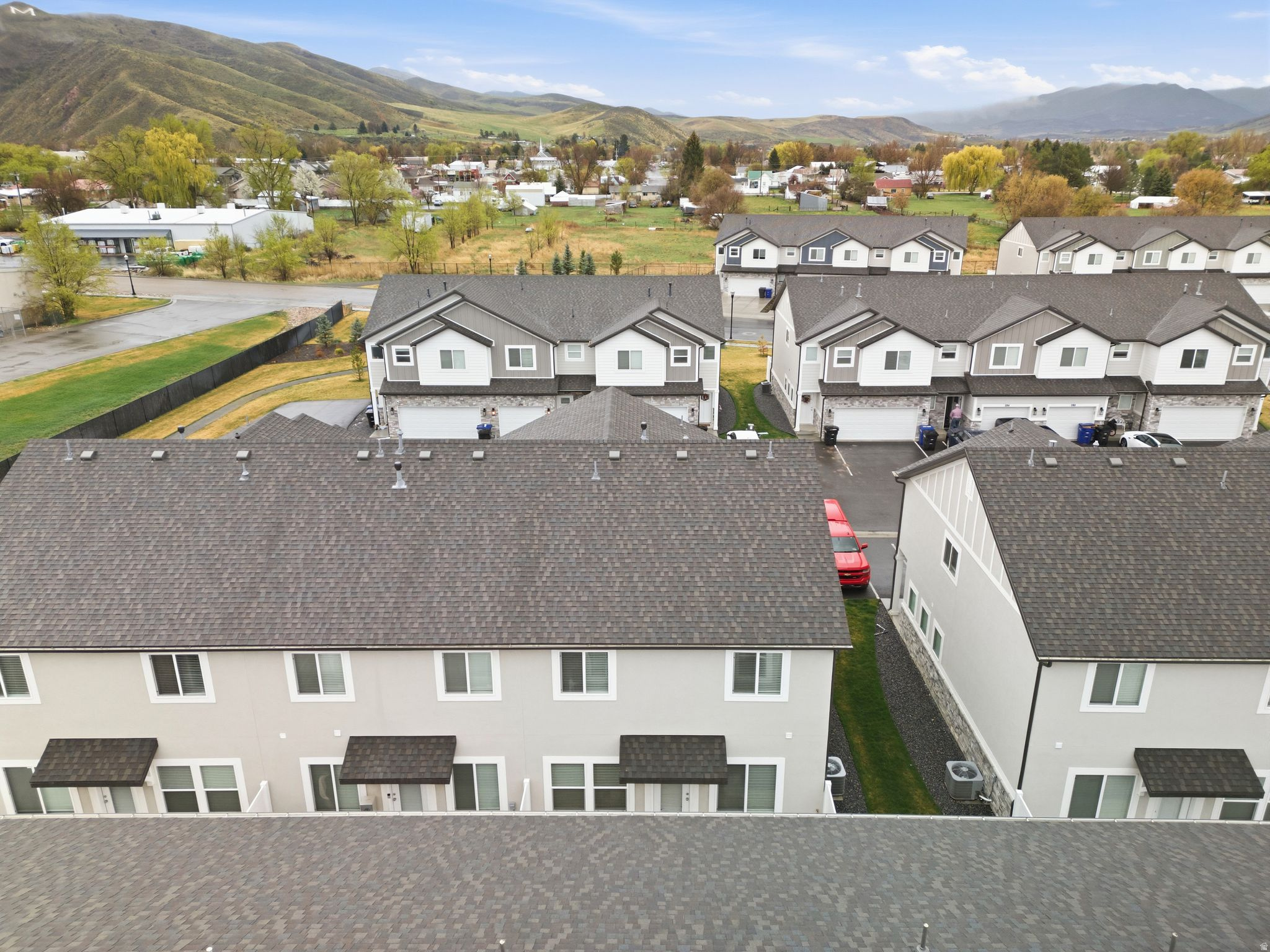 RIVERSTONE - Residential