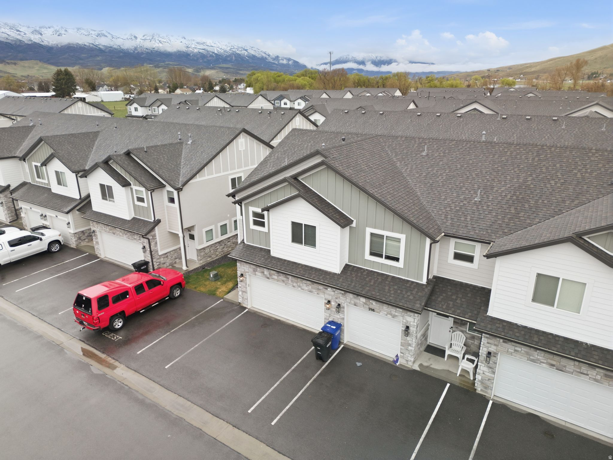 RIVERSTONE - Residential