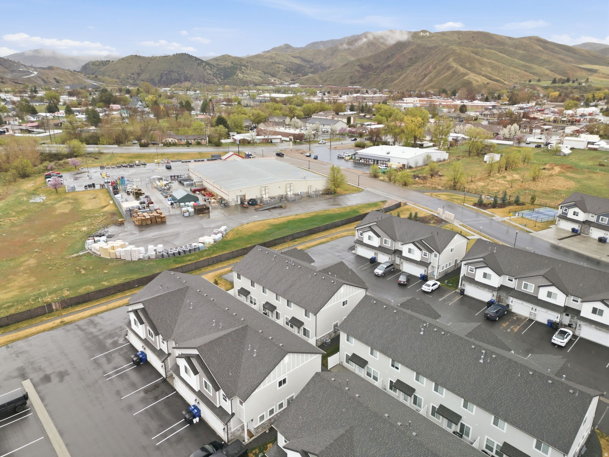 RIVERSTONE - Residential