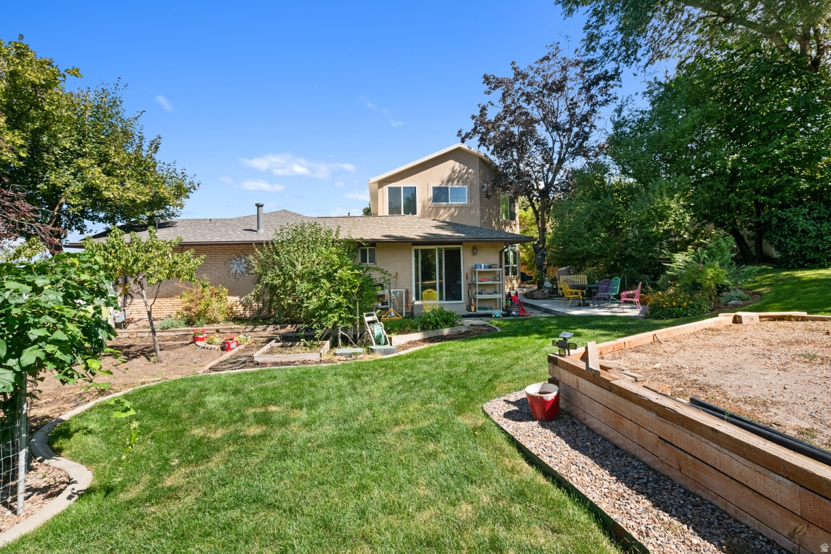 EMERALD HILLS - Residential