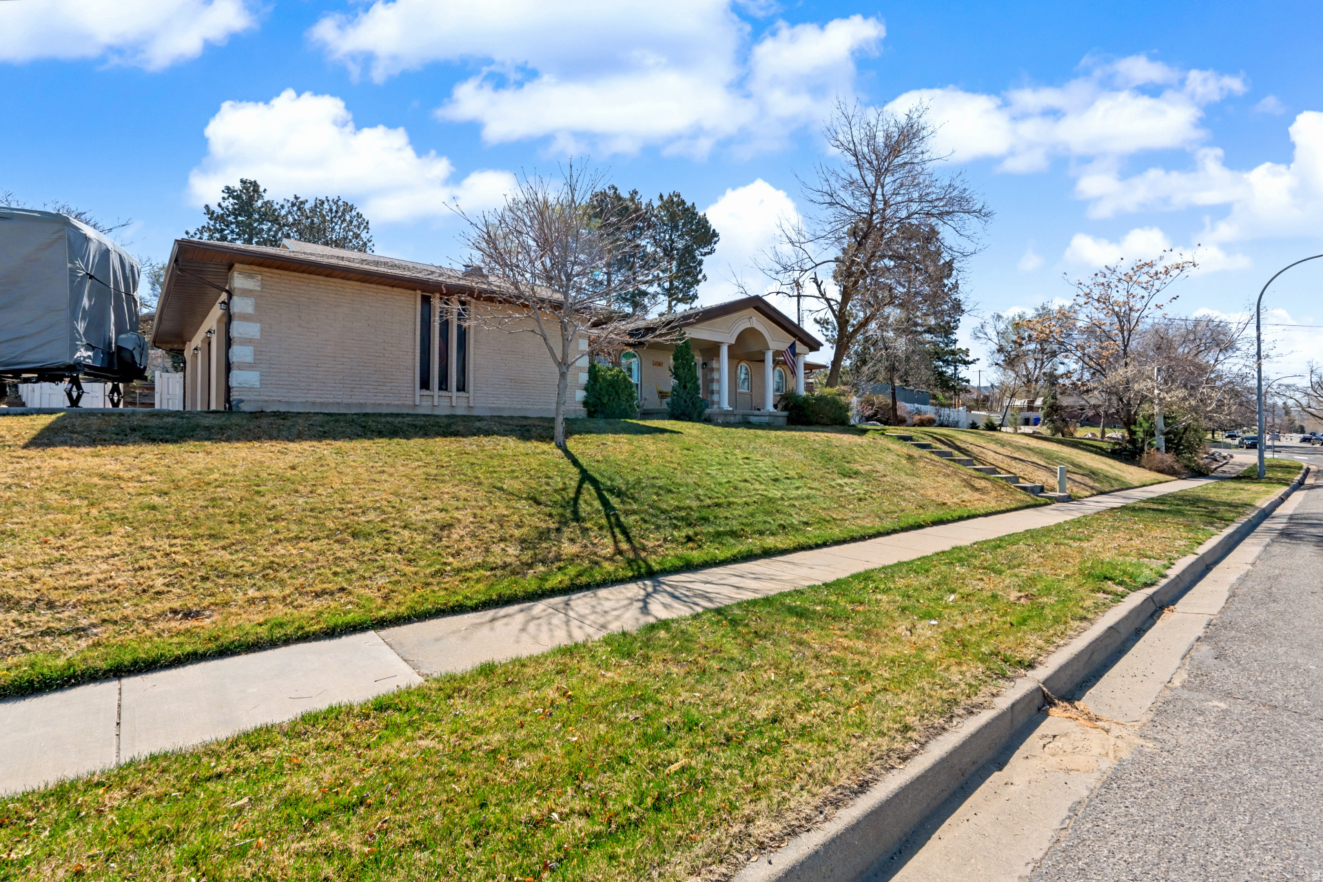 EMERALD HILLS - Residential