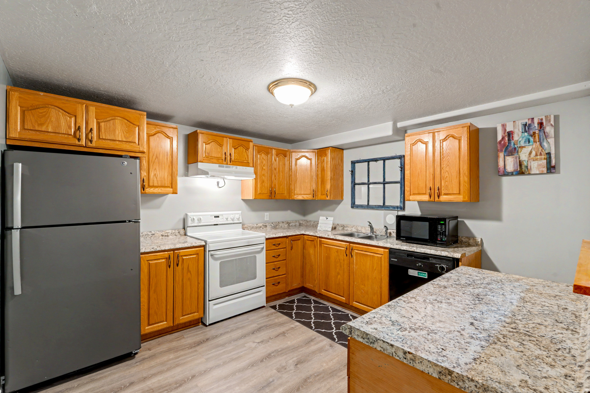 EMERALD HILLS - Residential