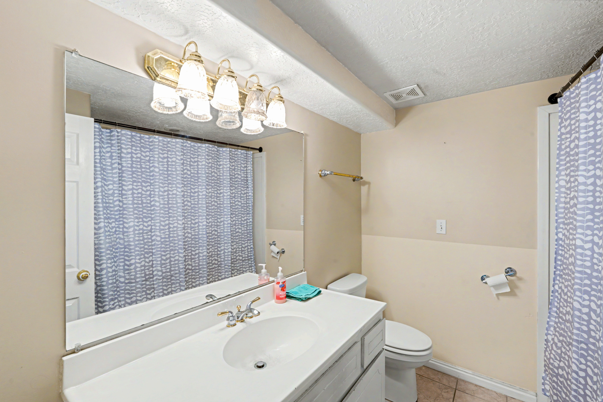 EMERALD HILLS - Residential