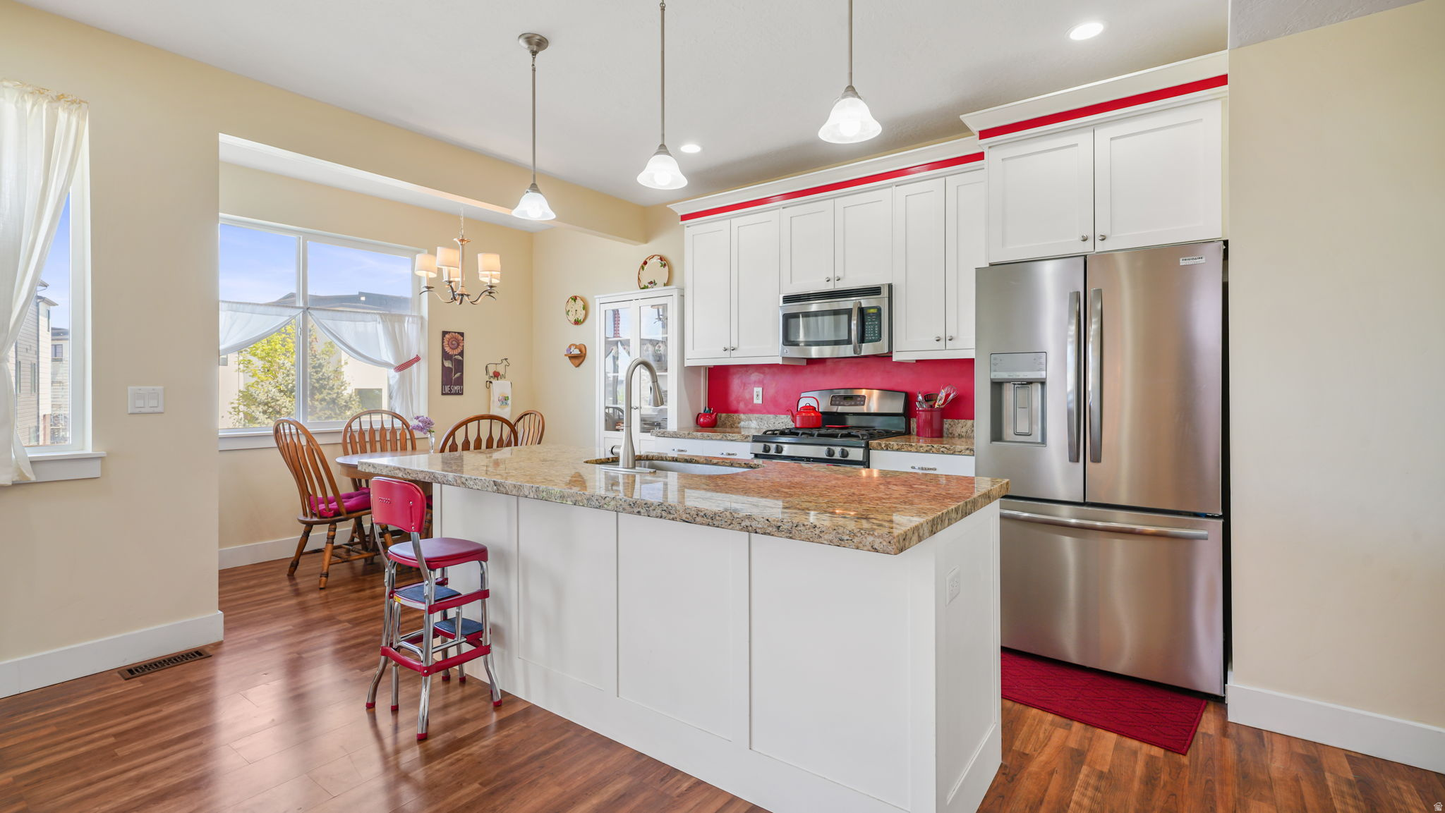TALONS COVE - Residential
