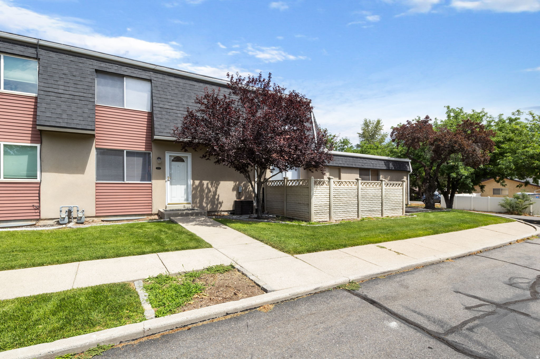 CLUSTER D, GLENMOOR COUNTRY ESTATES #1 - Residential