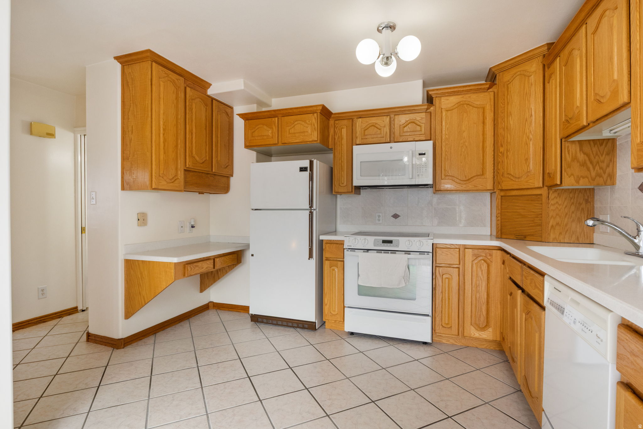 CLUSTER D, GLENMOOR COUNTRY ESTATES #1 - Residential