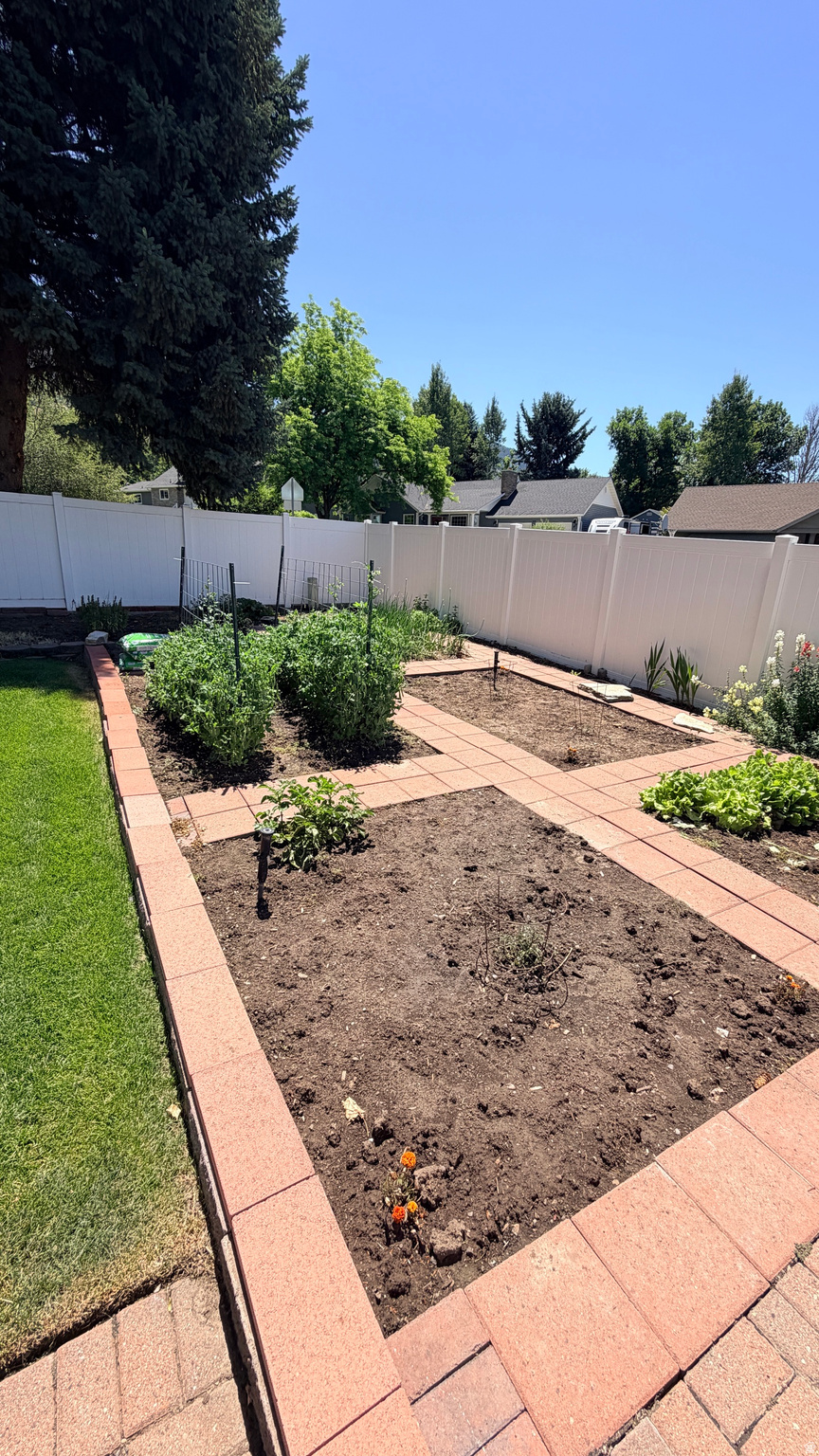 FRUITLAND ACRES - Residential