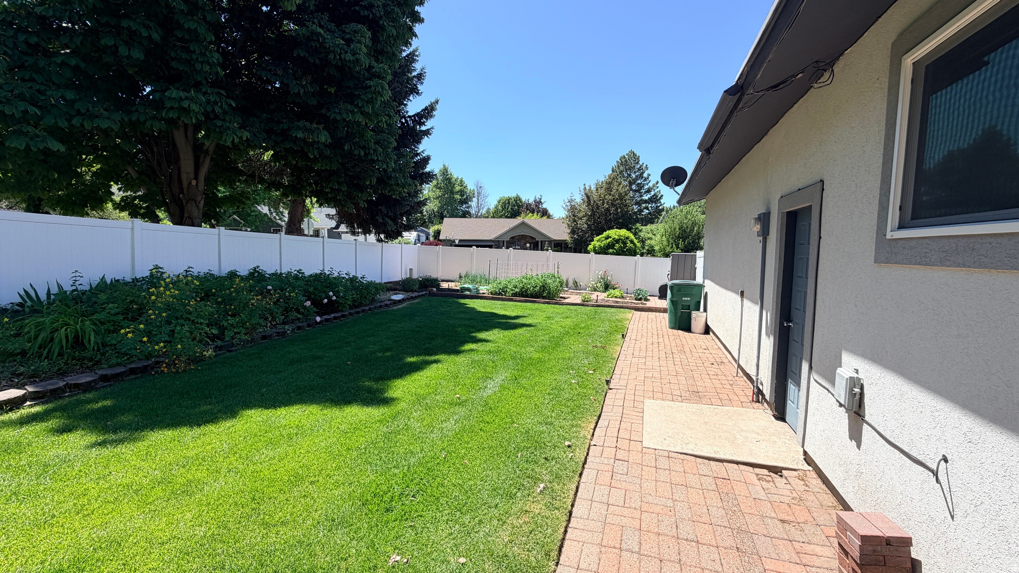 FRUITLAND ACRES - Residential