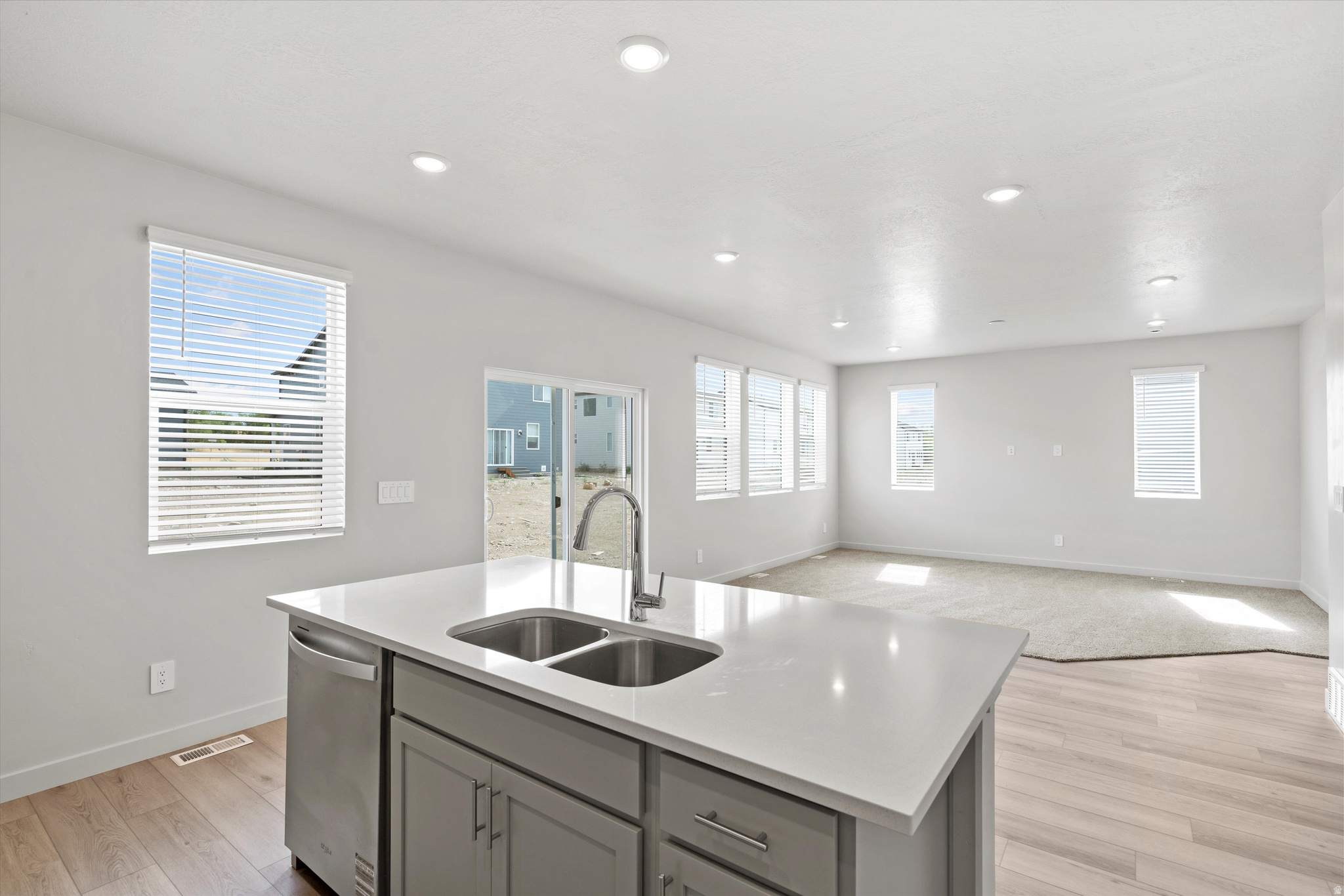 VISTA MEADOWS - Residential