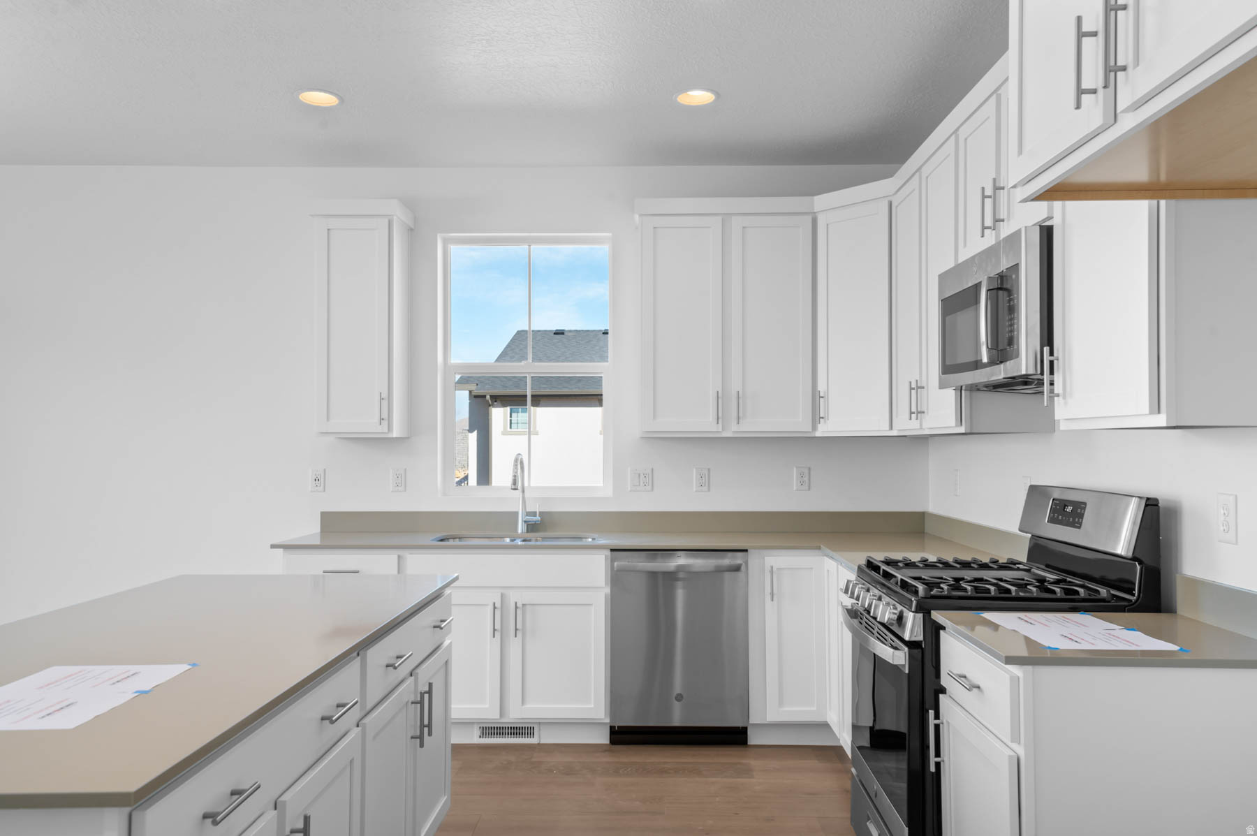TANNER FLATS 31 - Residential