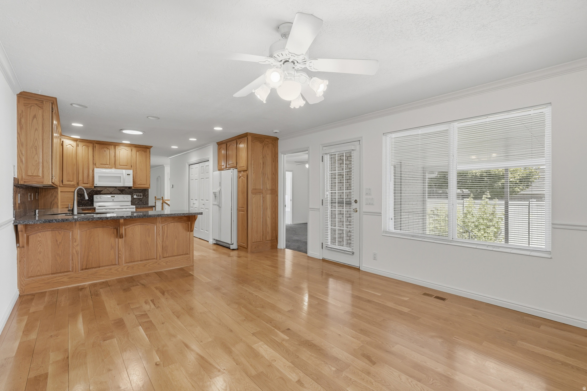 CORNERSTONE - Residential