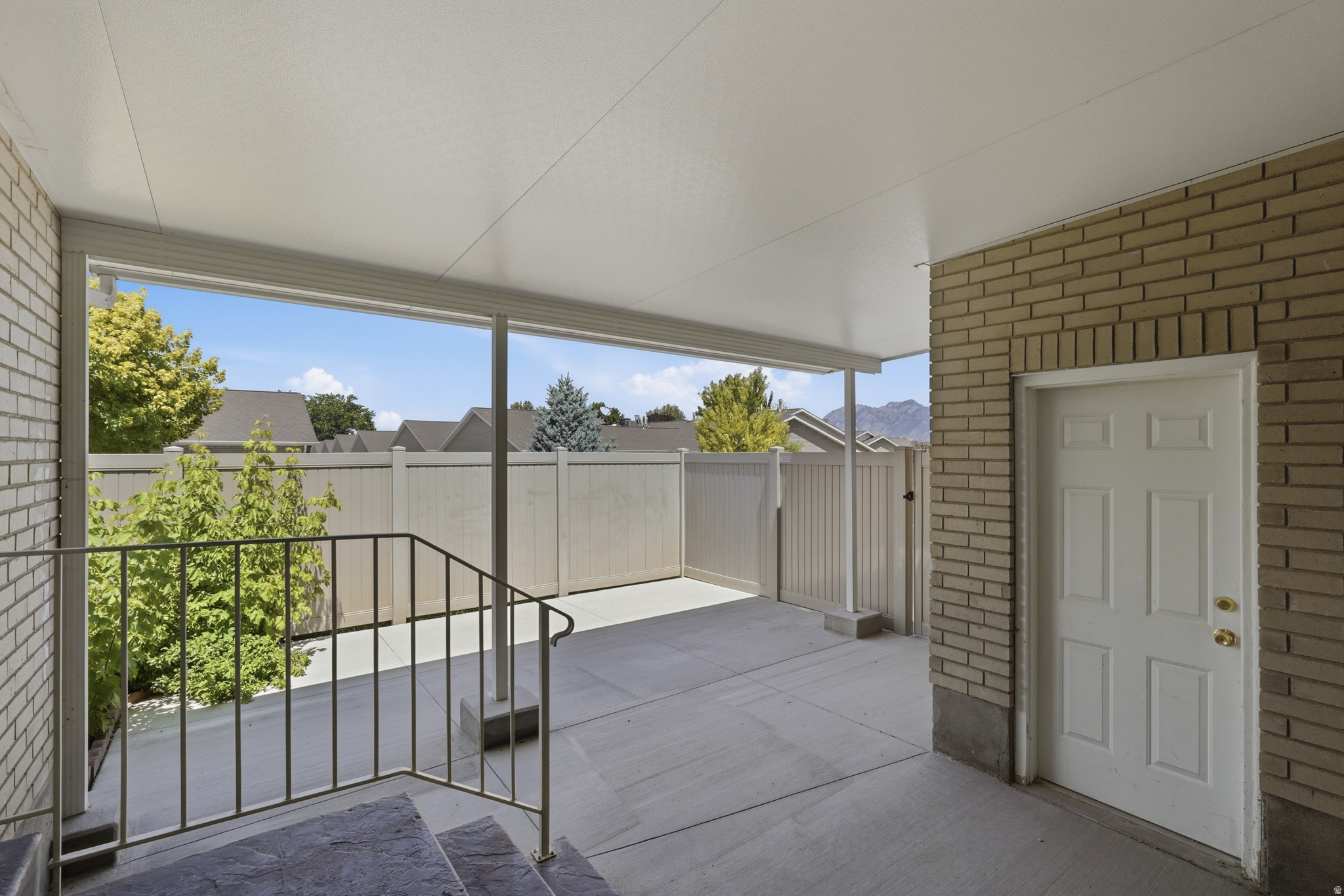 CORNERSTONE - Residential