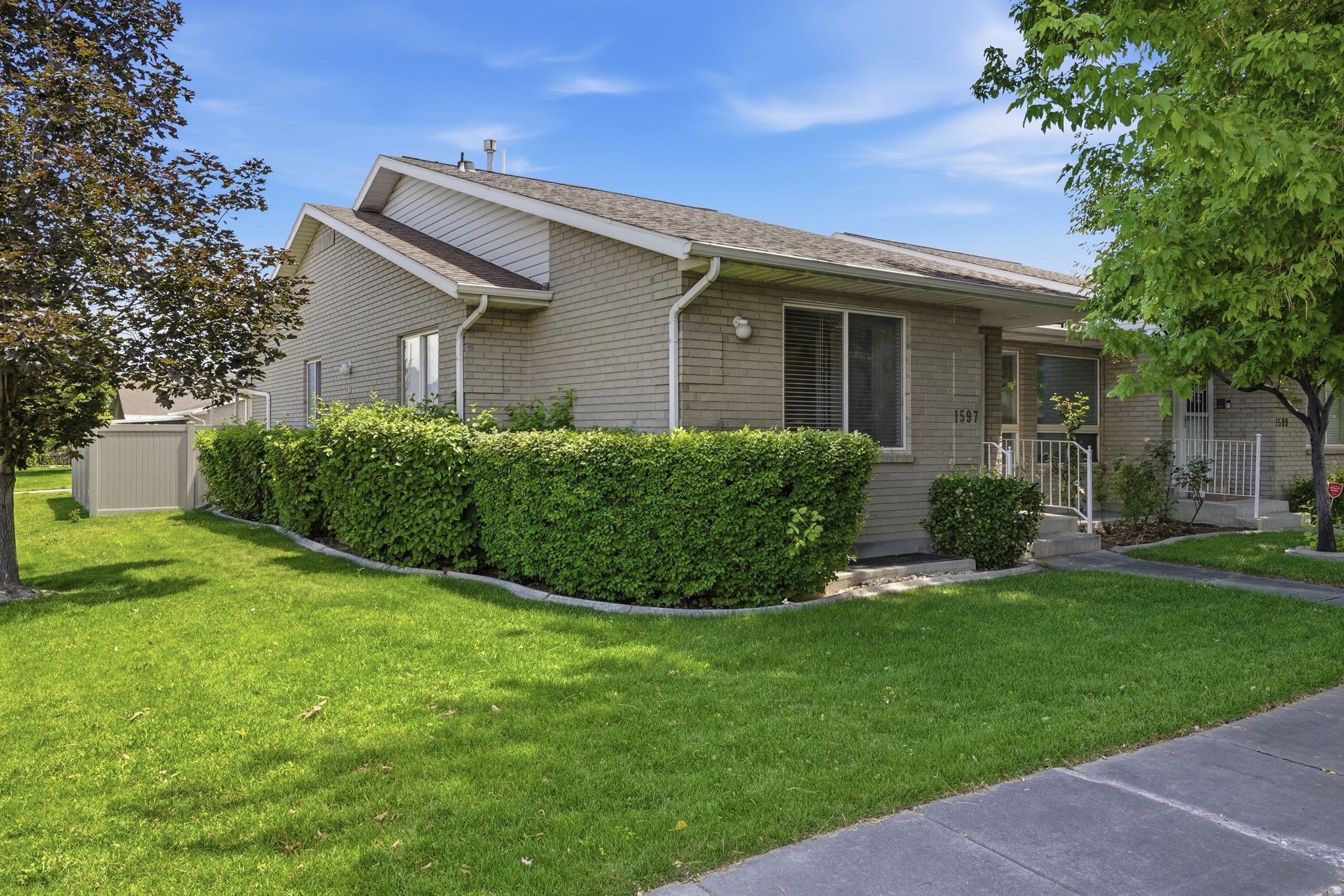 CORNERSTONE - Residential
