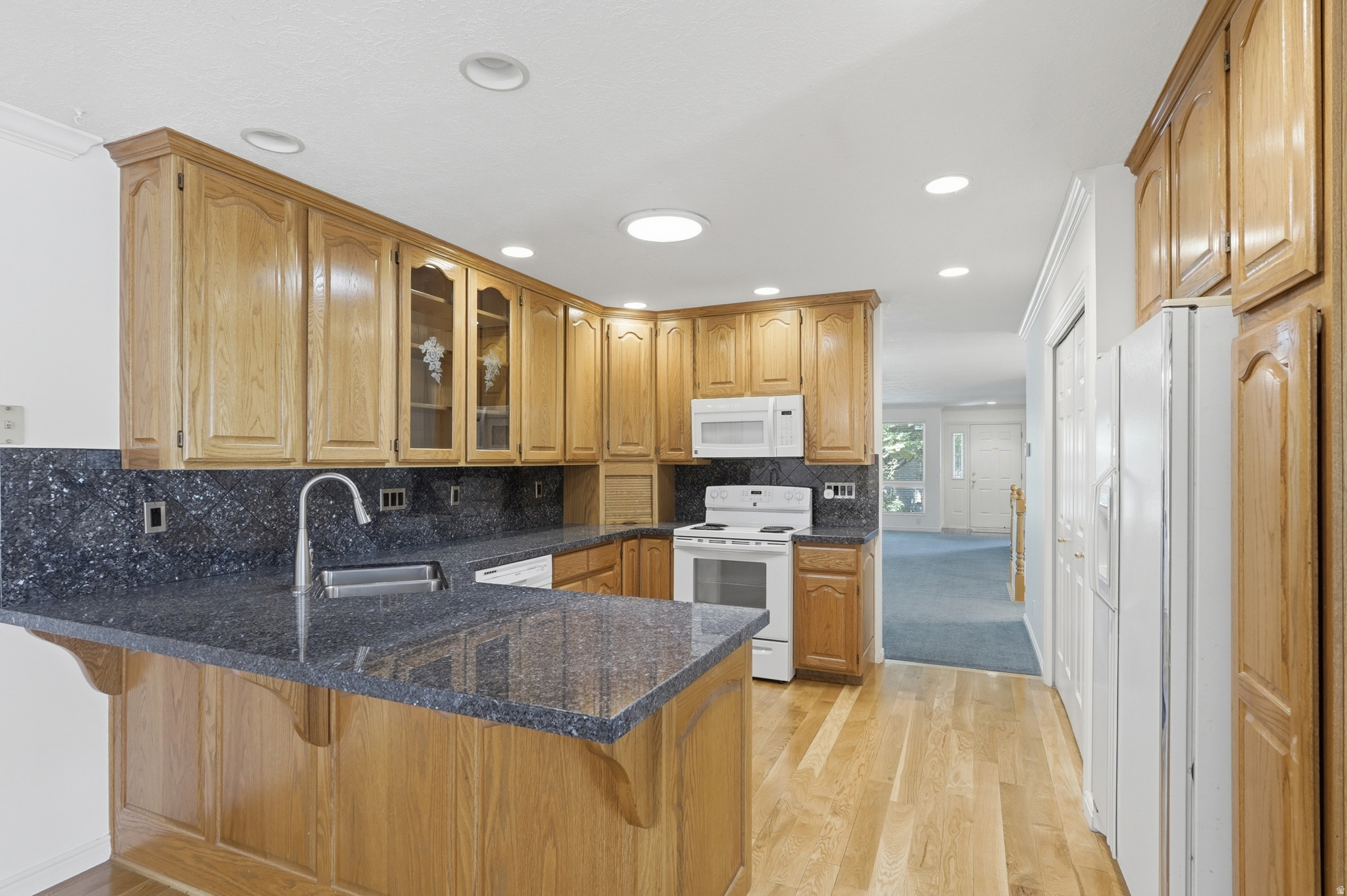 CORNERSTONE - Residential