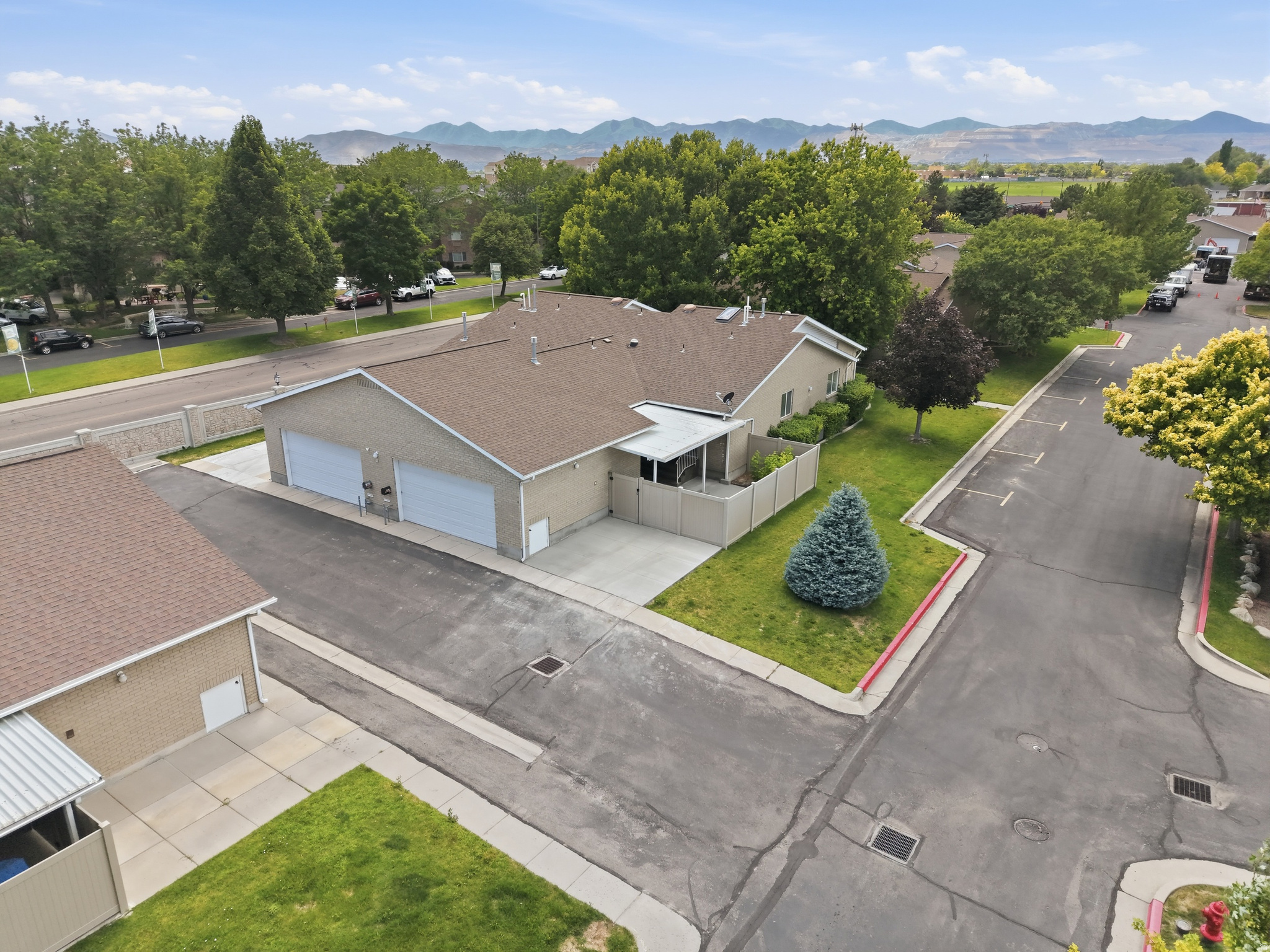 CORNERSTONE - Residential