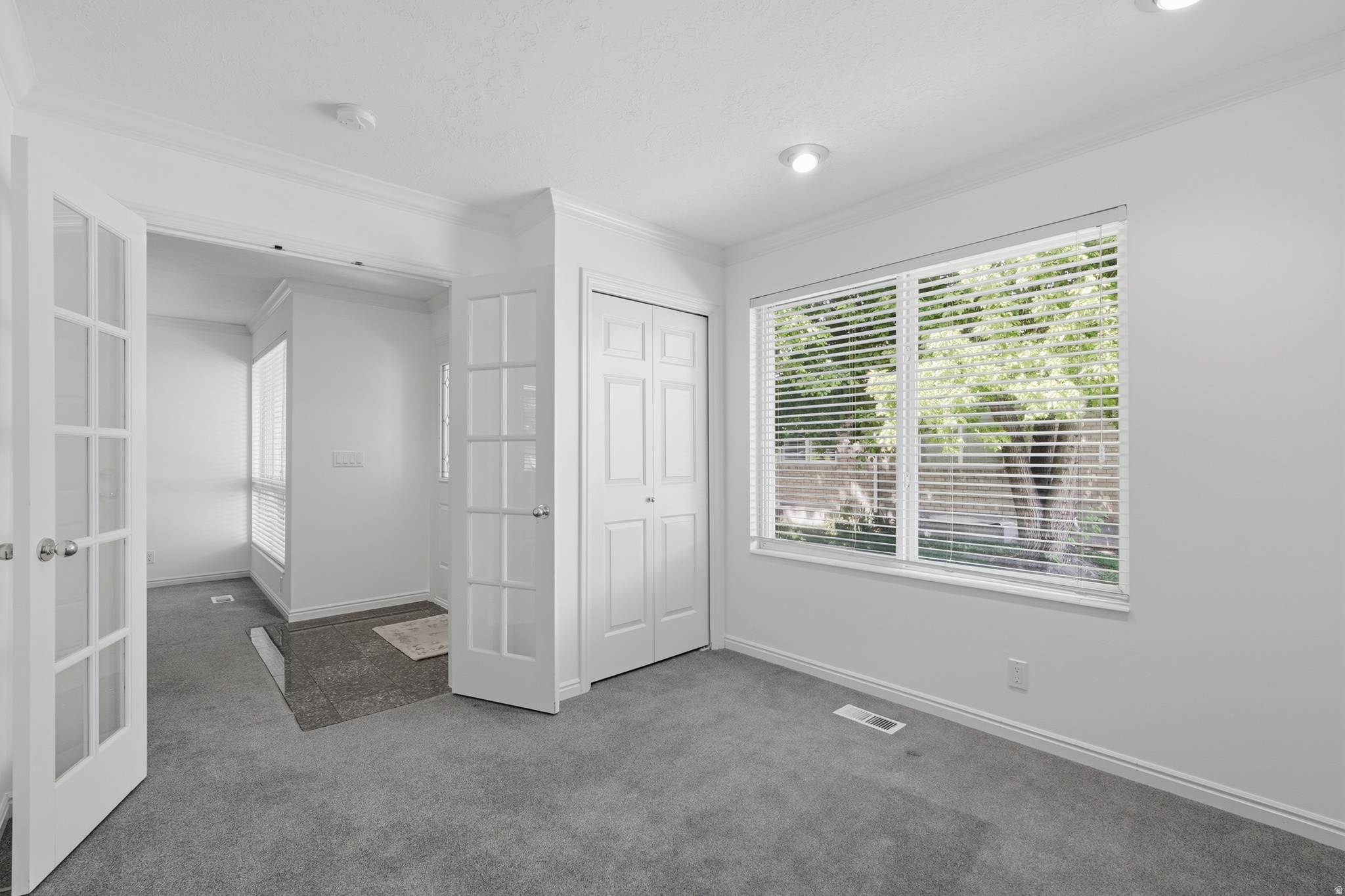CORNERSTONE - Residential
