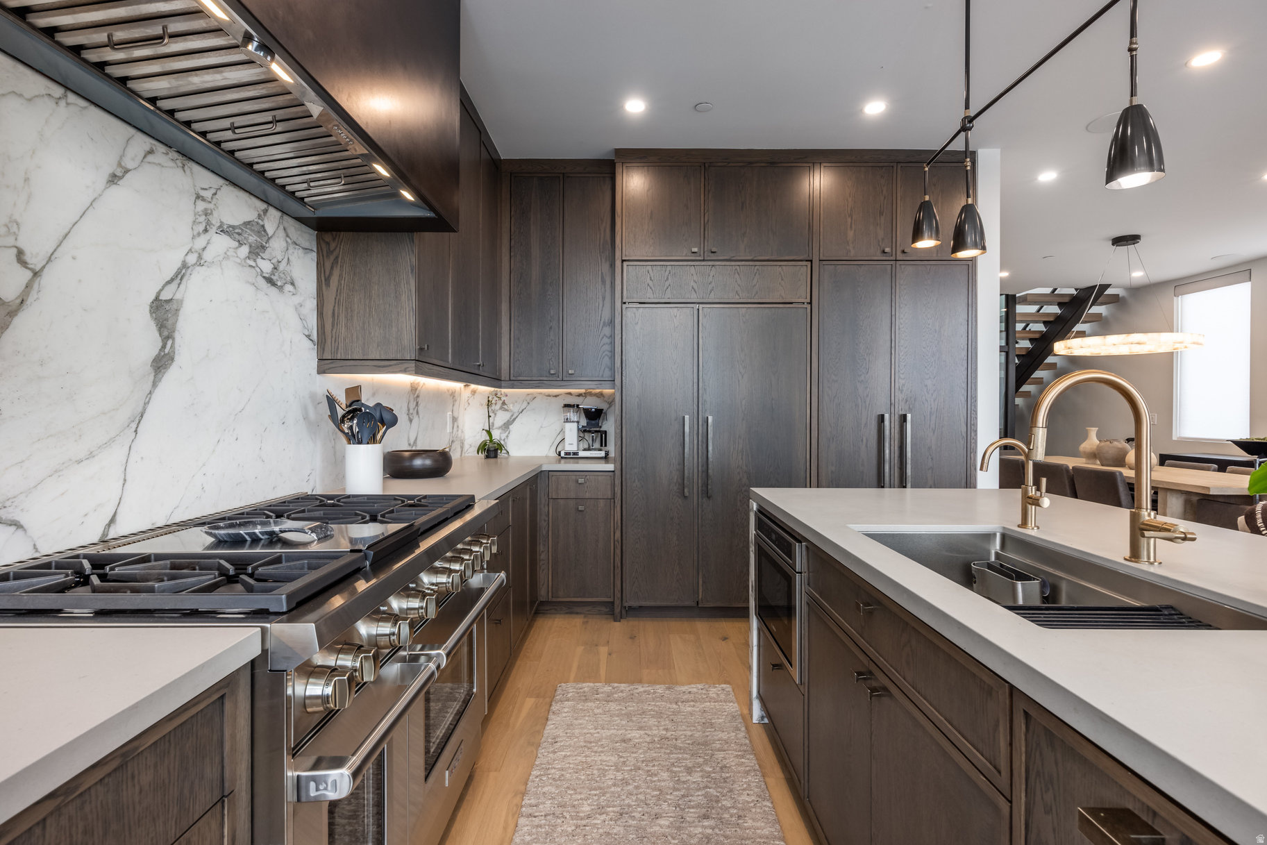 KINGS CROWN - Residential