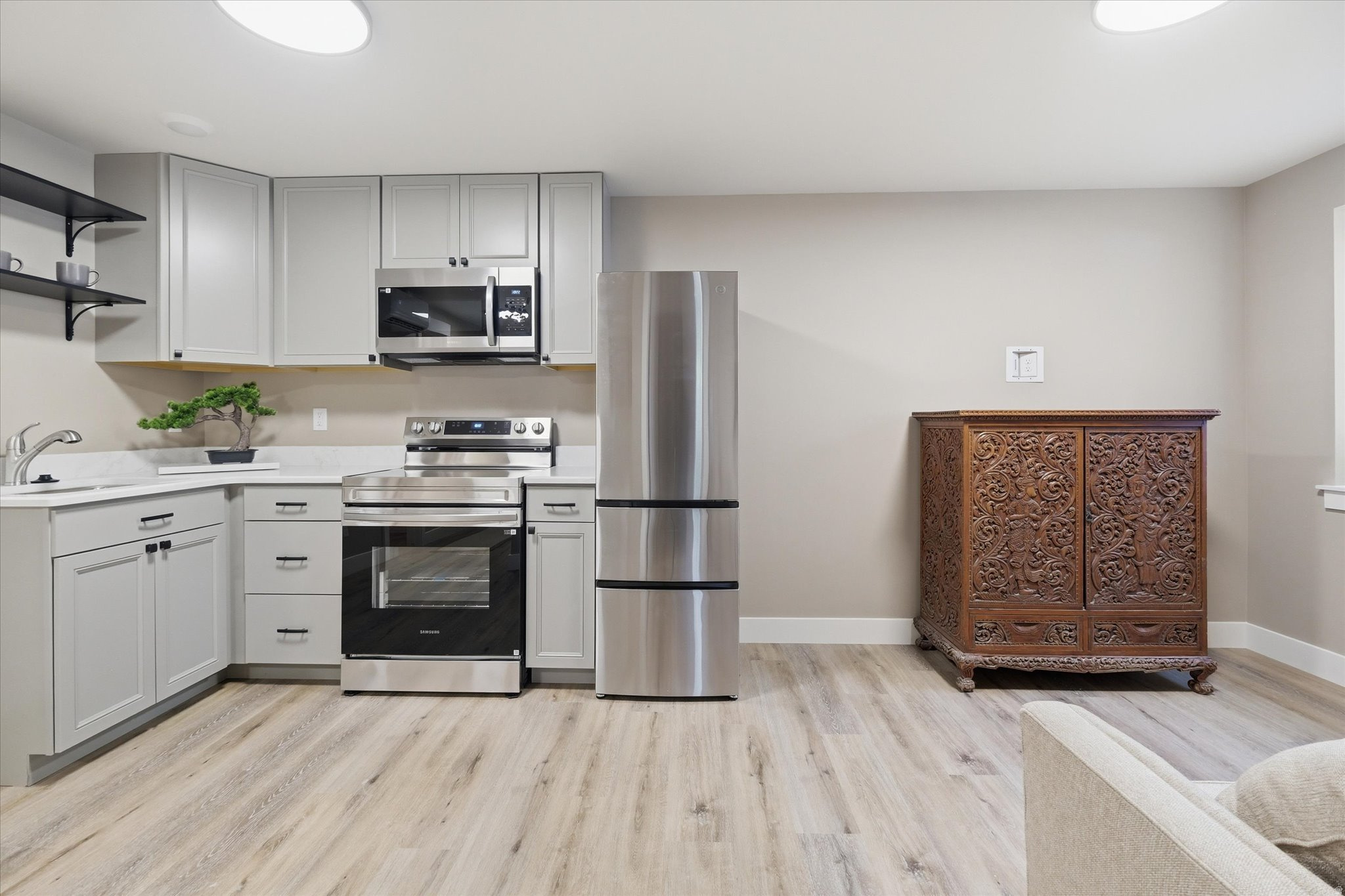 EASTVIEW LANDING - Residential