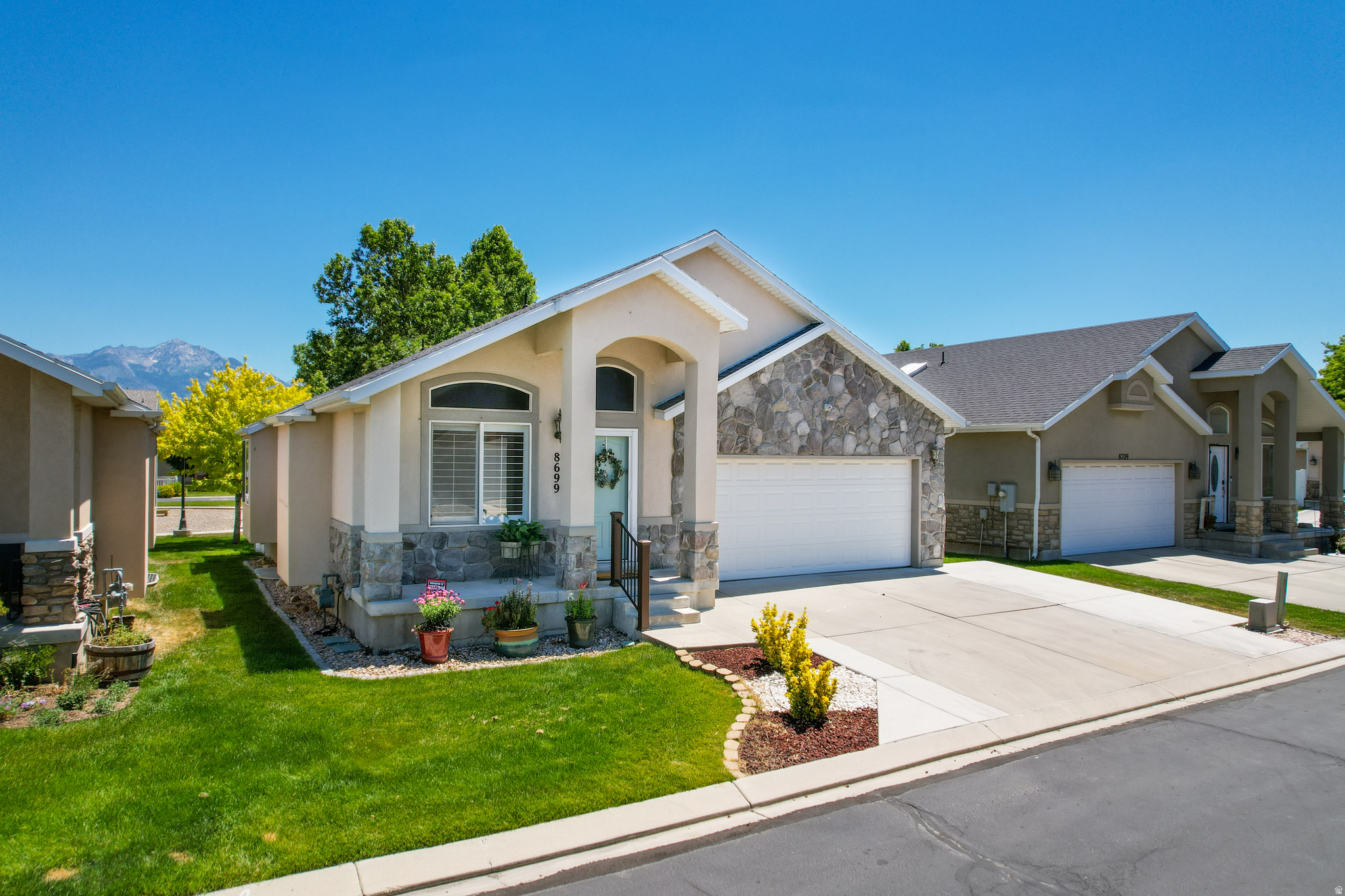 DOVE MEADOWS - Residential