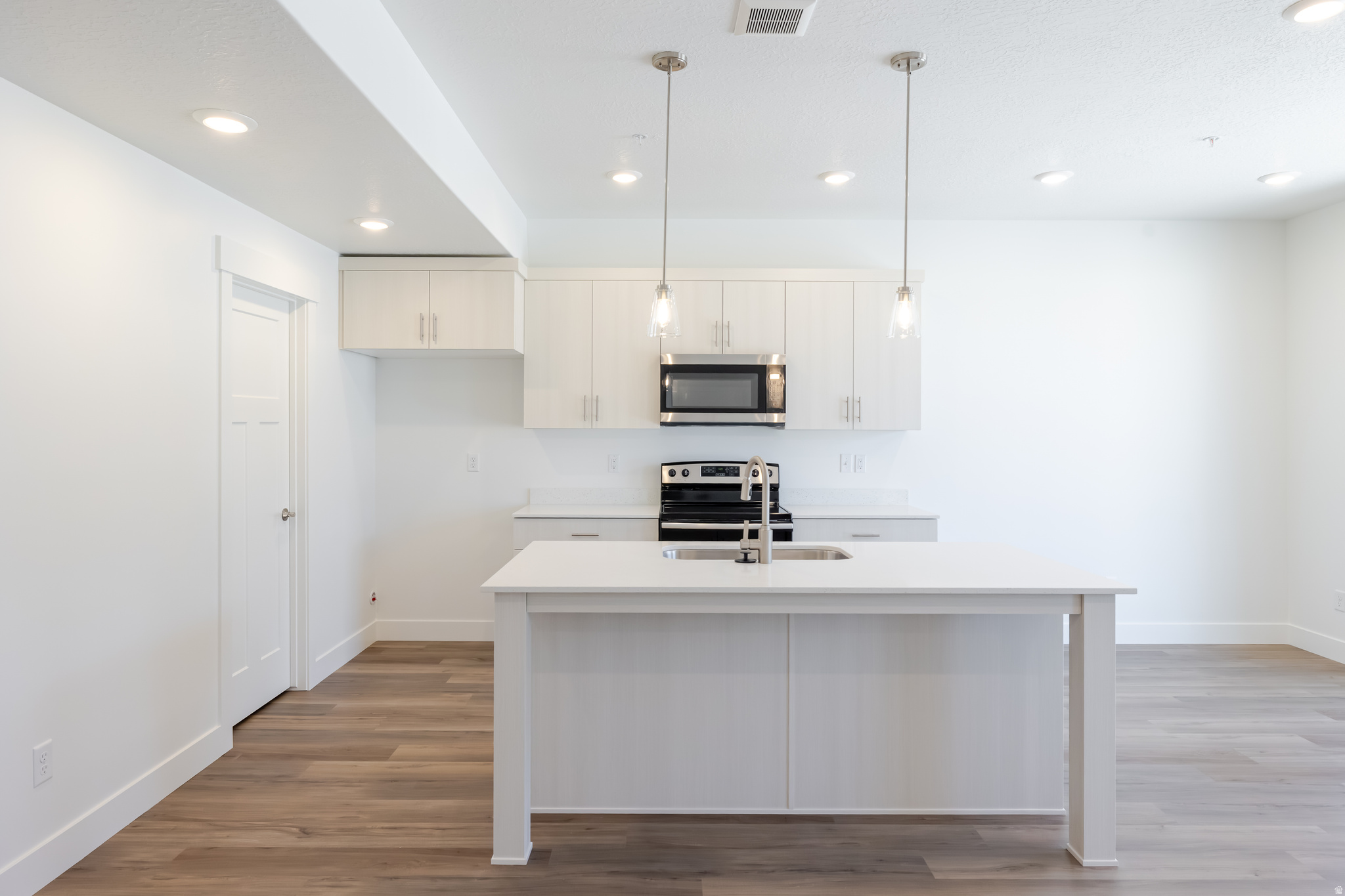 MT. RAINIER - Residential
