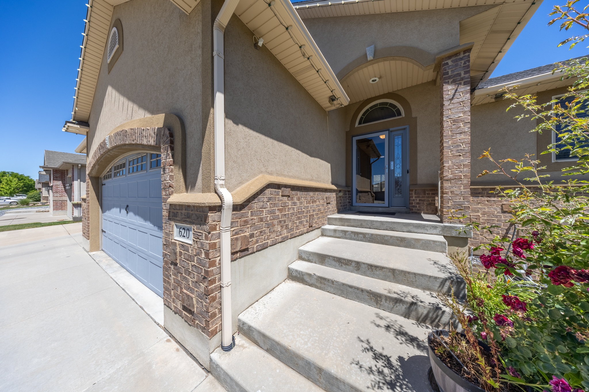 RIVER GLEN - Residential