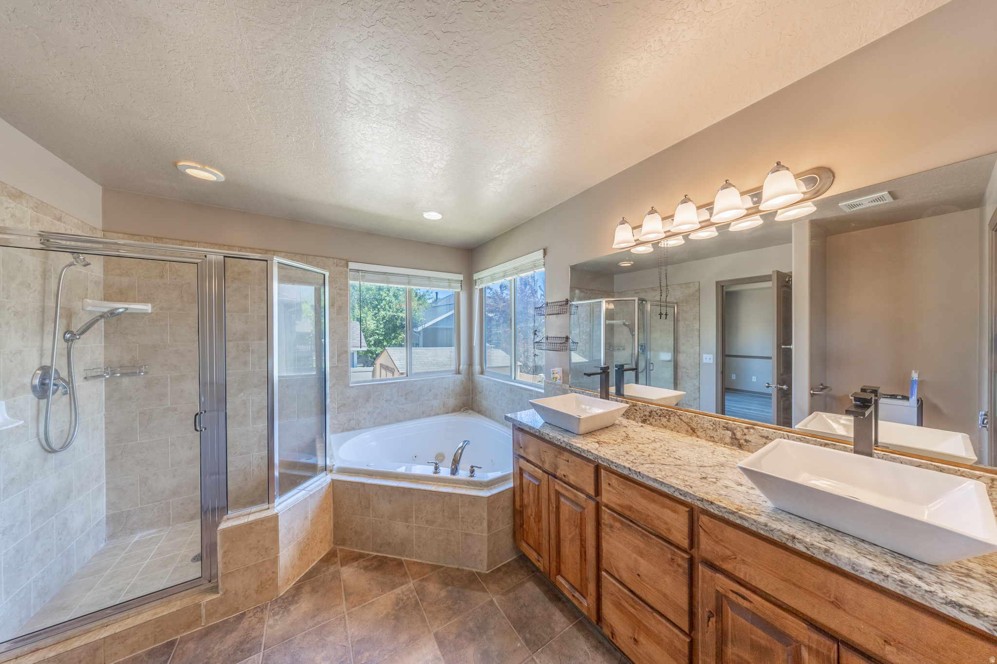 RIVER GLEN - Residential