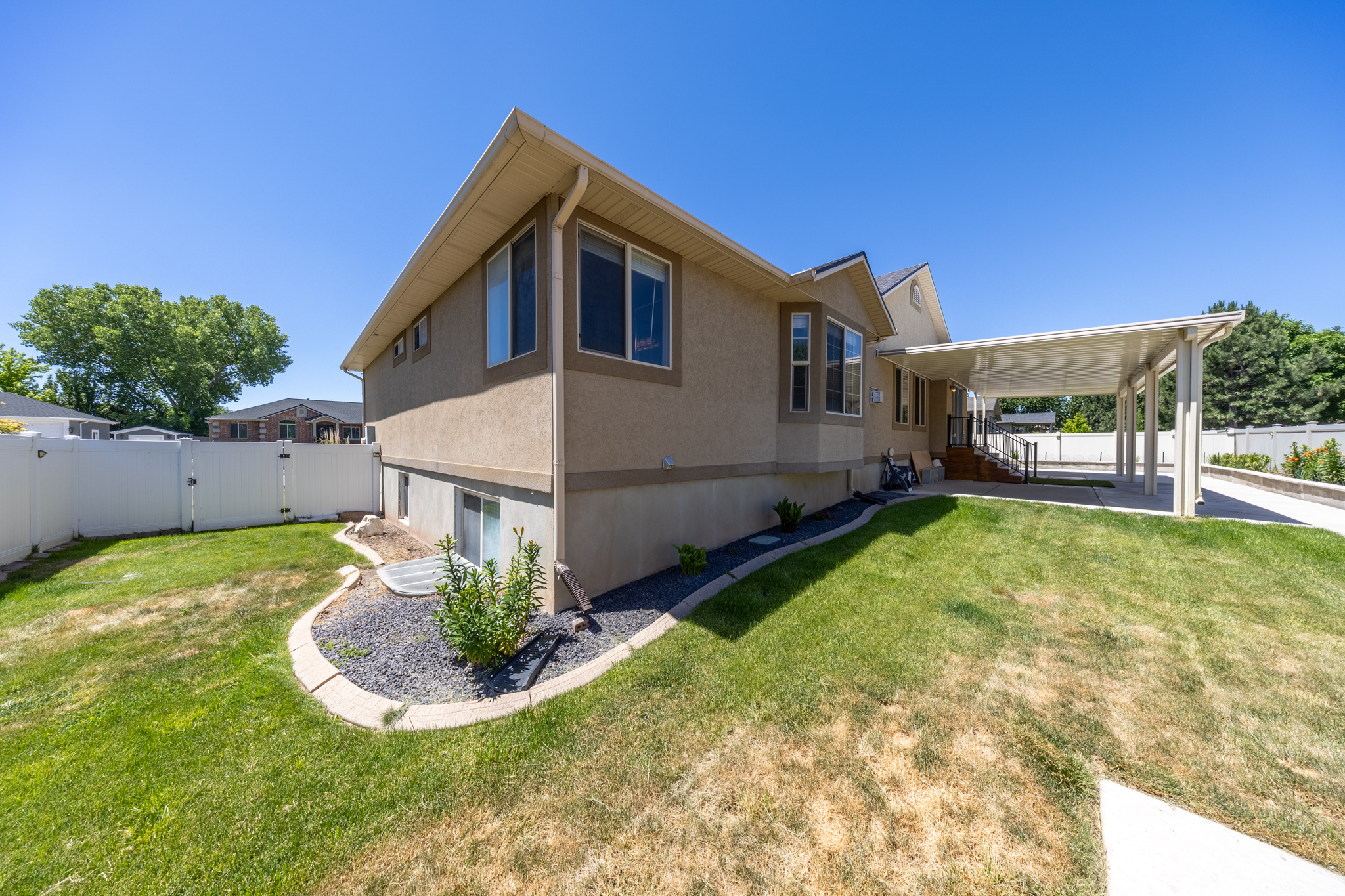 RIVER GLEN - Residential