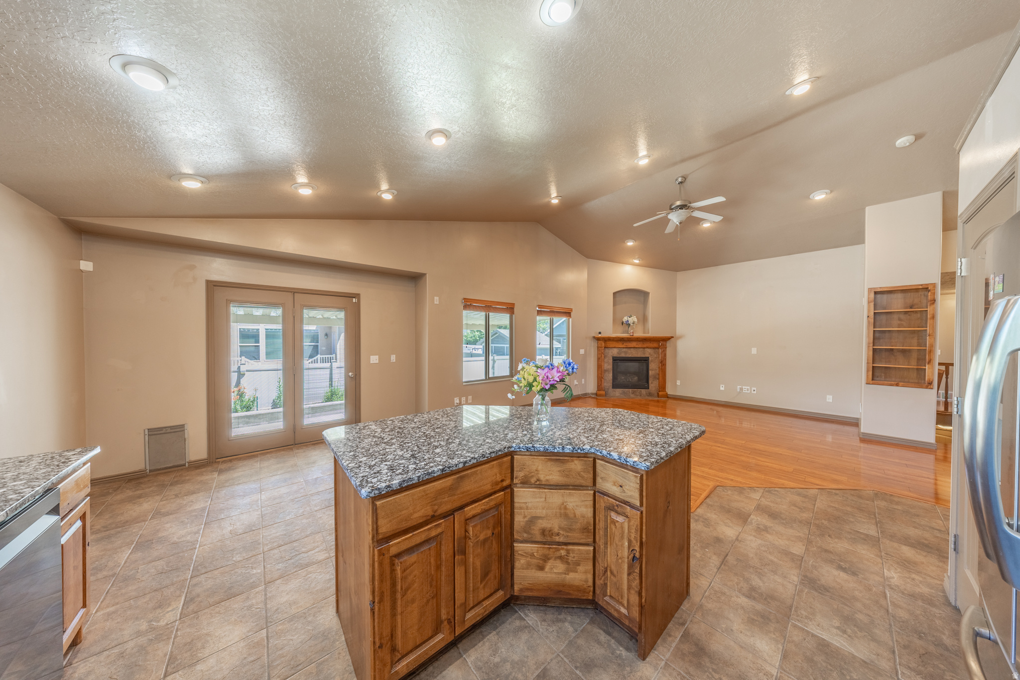 RIVER GLEN - Residential