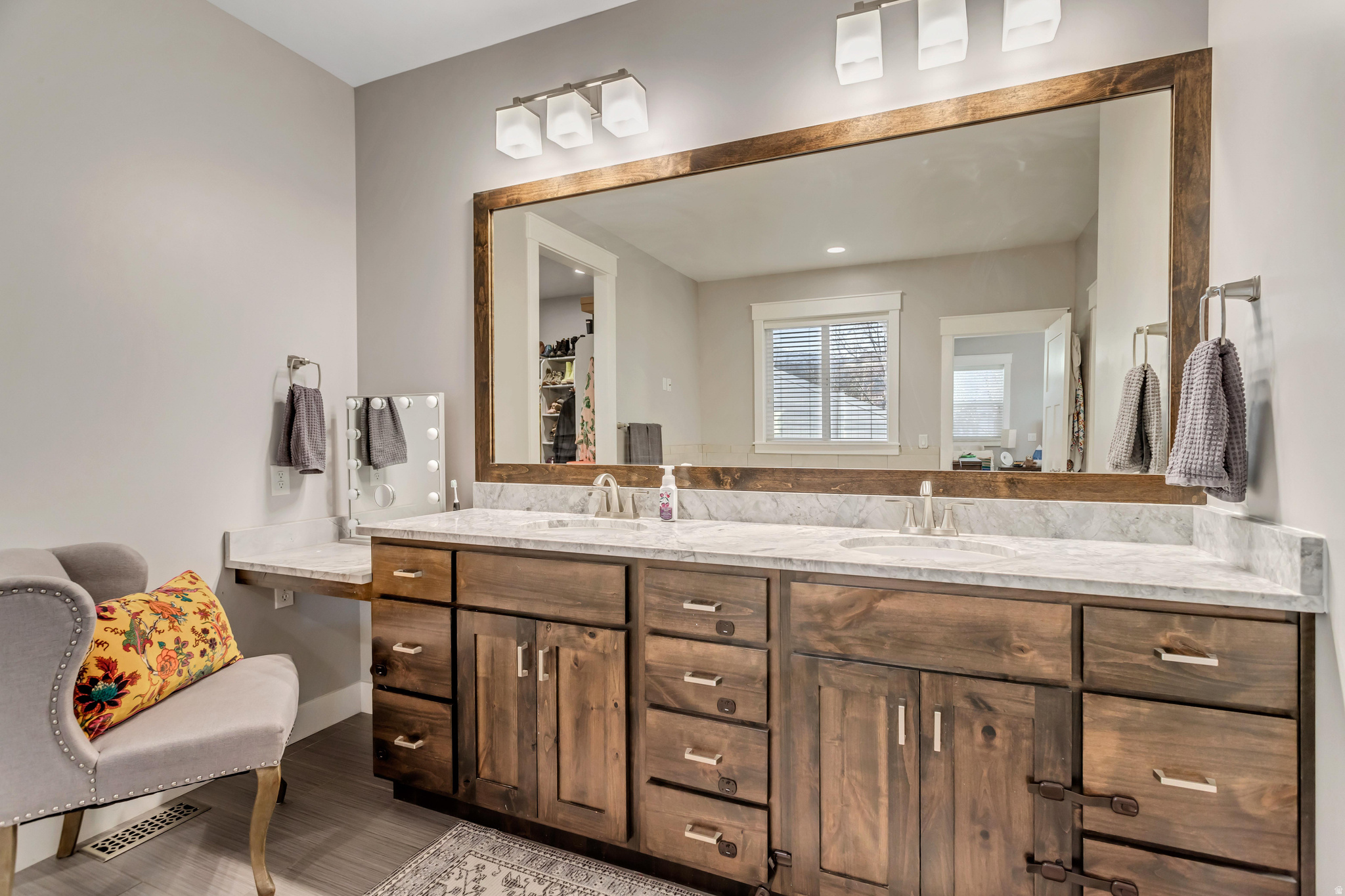 HUGHES ESTATES - Residential