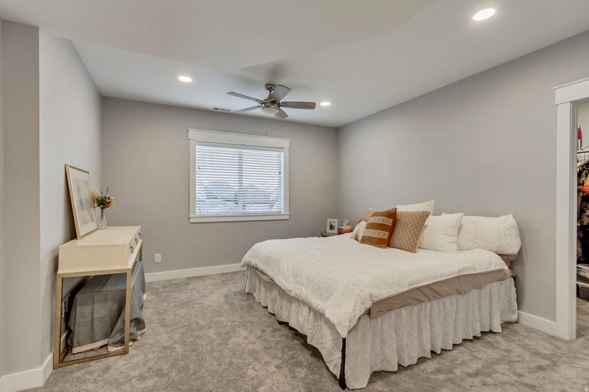HUGHES ESTATES - Residential