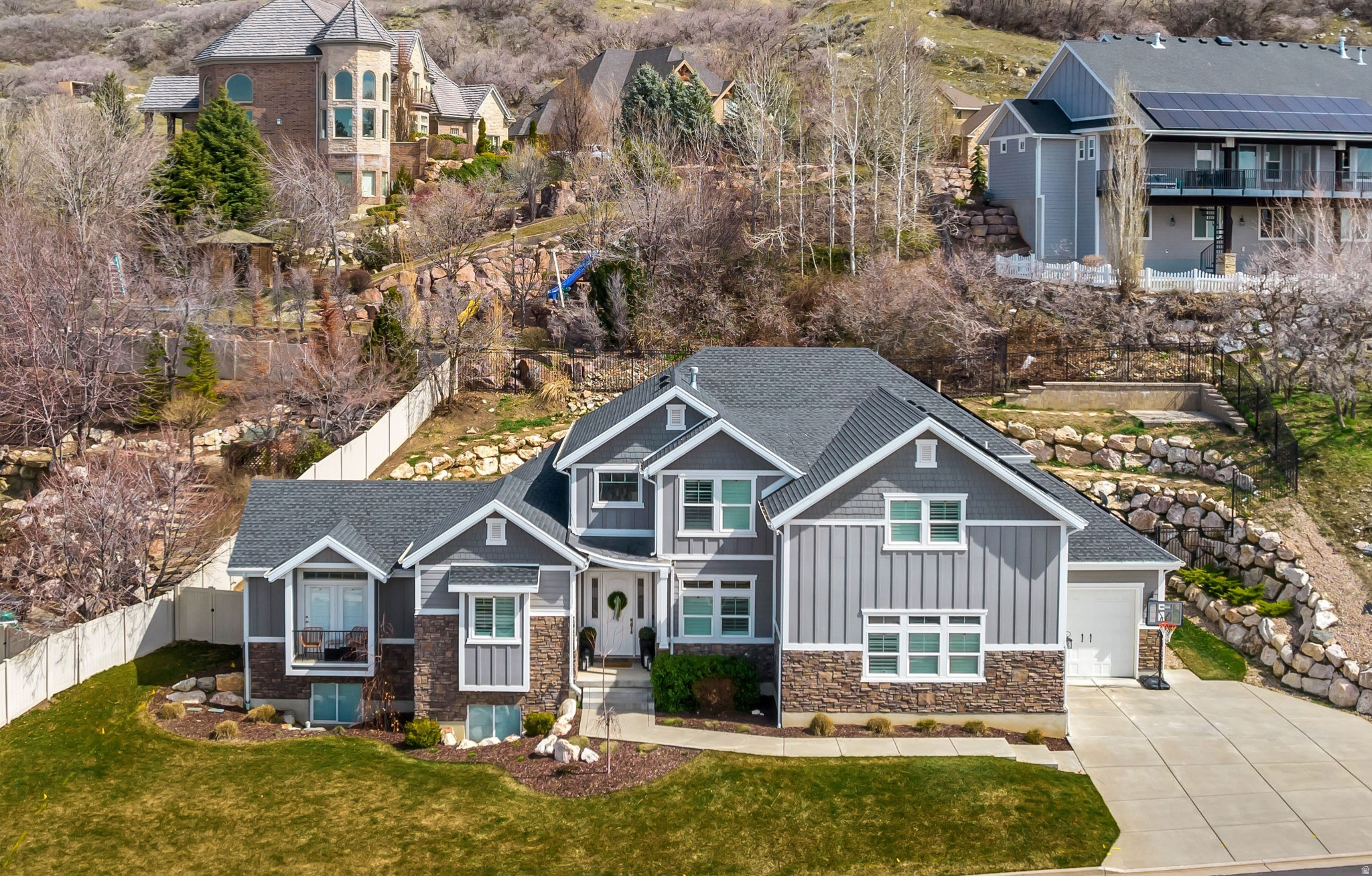 HUGHES ESTATES - Residential