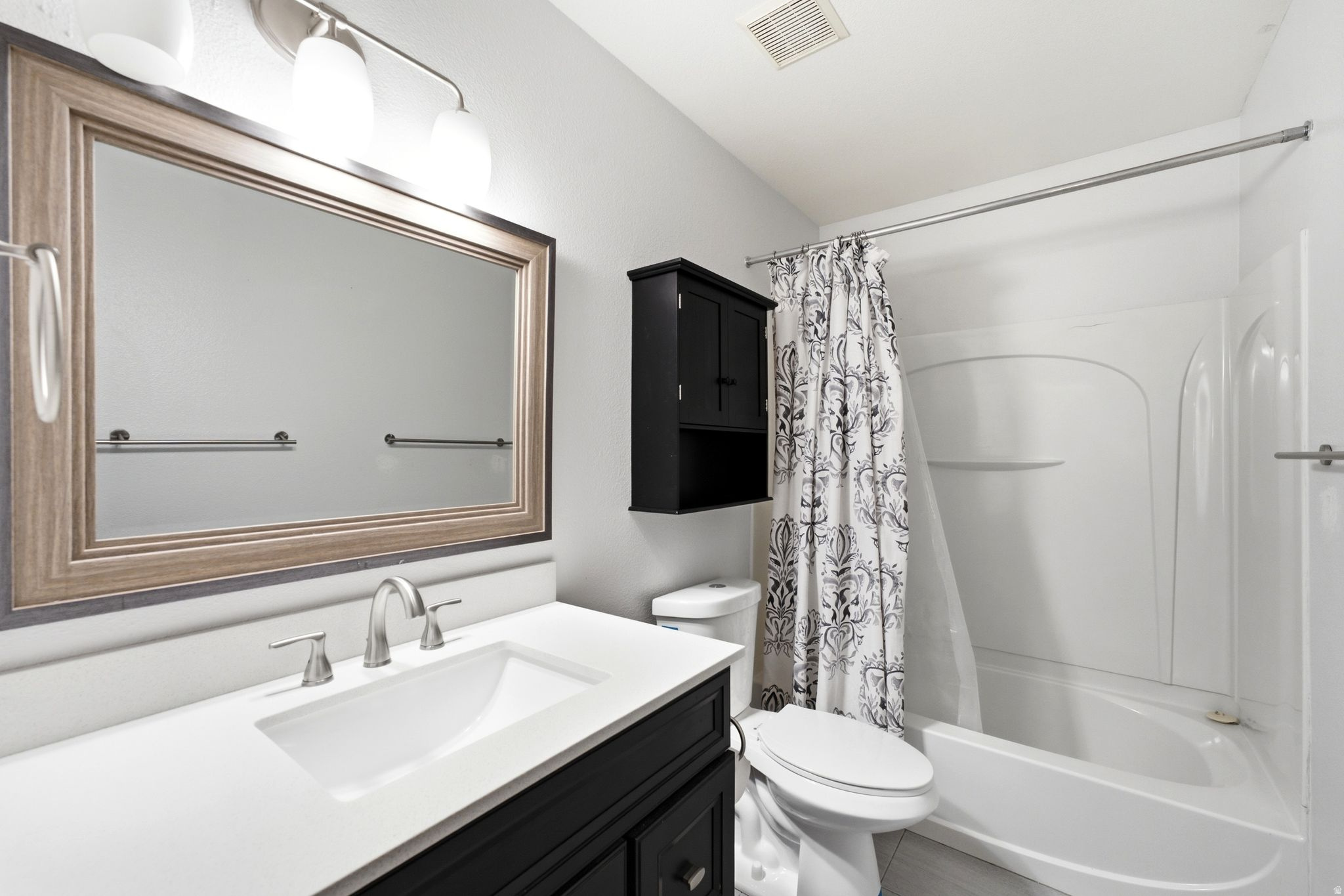 HAMILTON FARMS - Residential