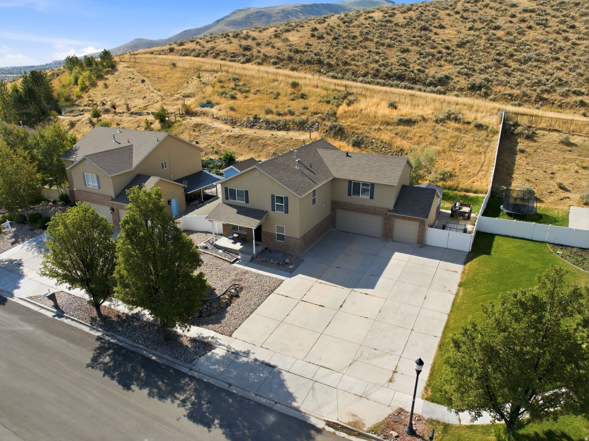 HAMILTON FARMS - Residential
