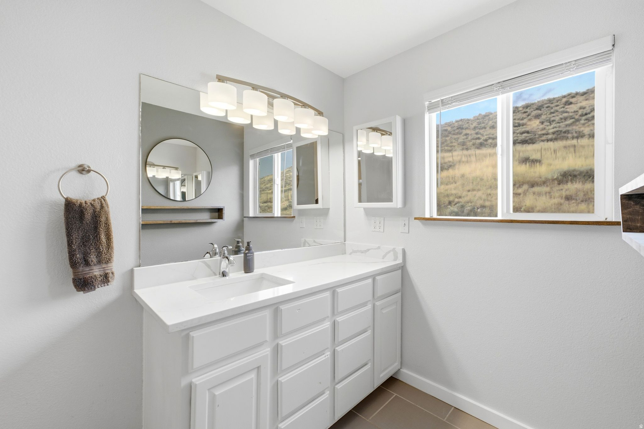HAMILTON FARMS - Residential
