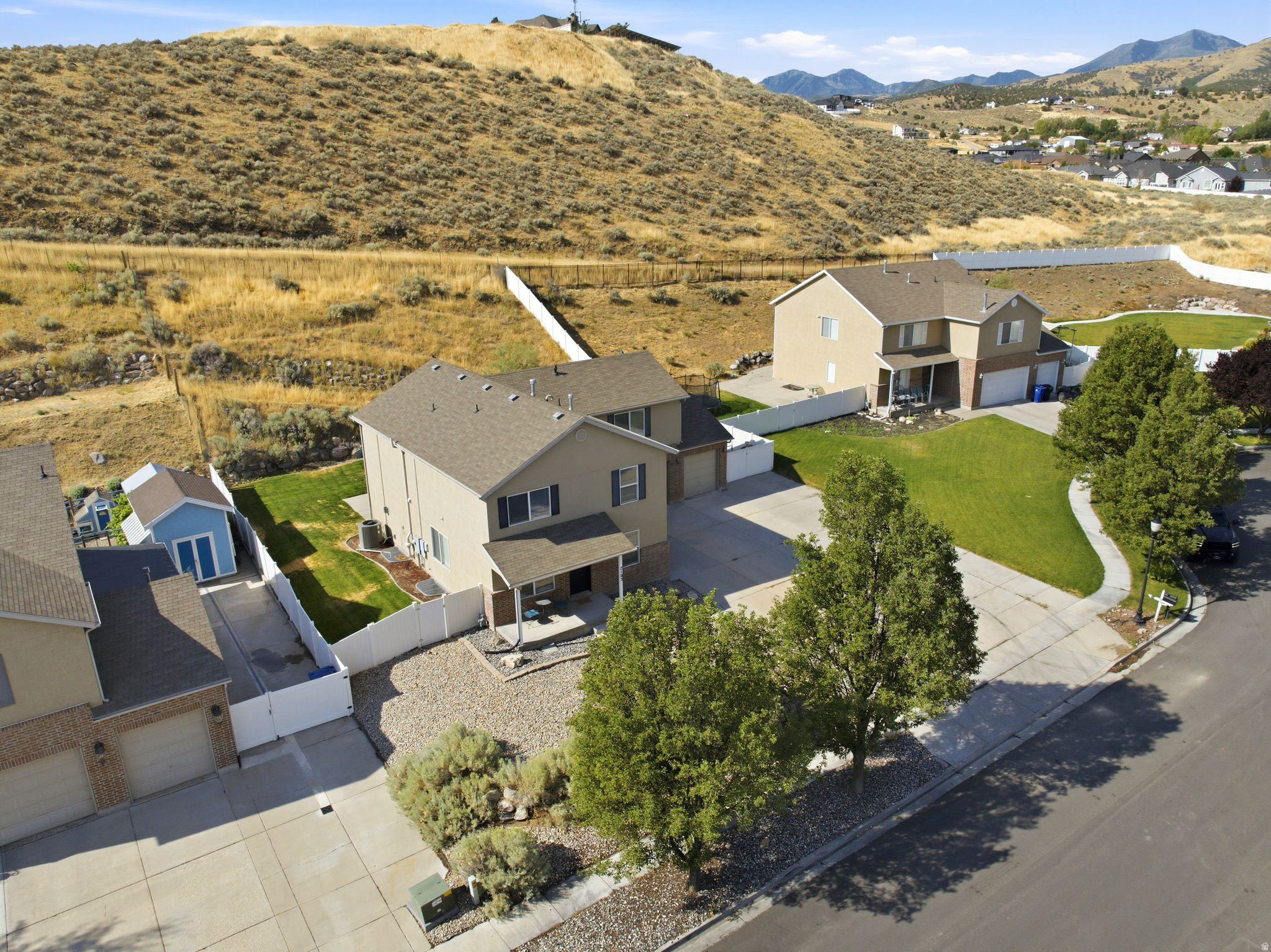 HAMILTON FARMS - Residential
