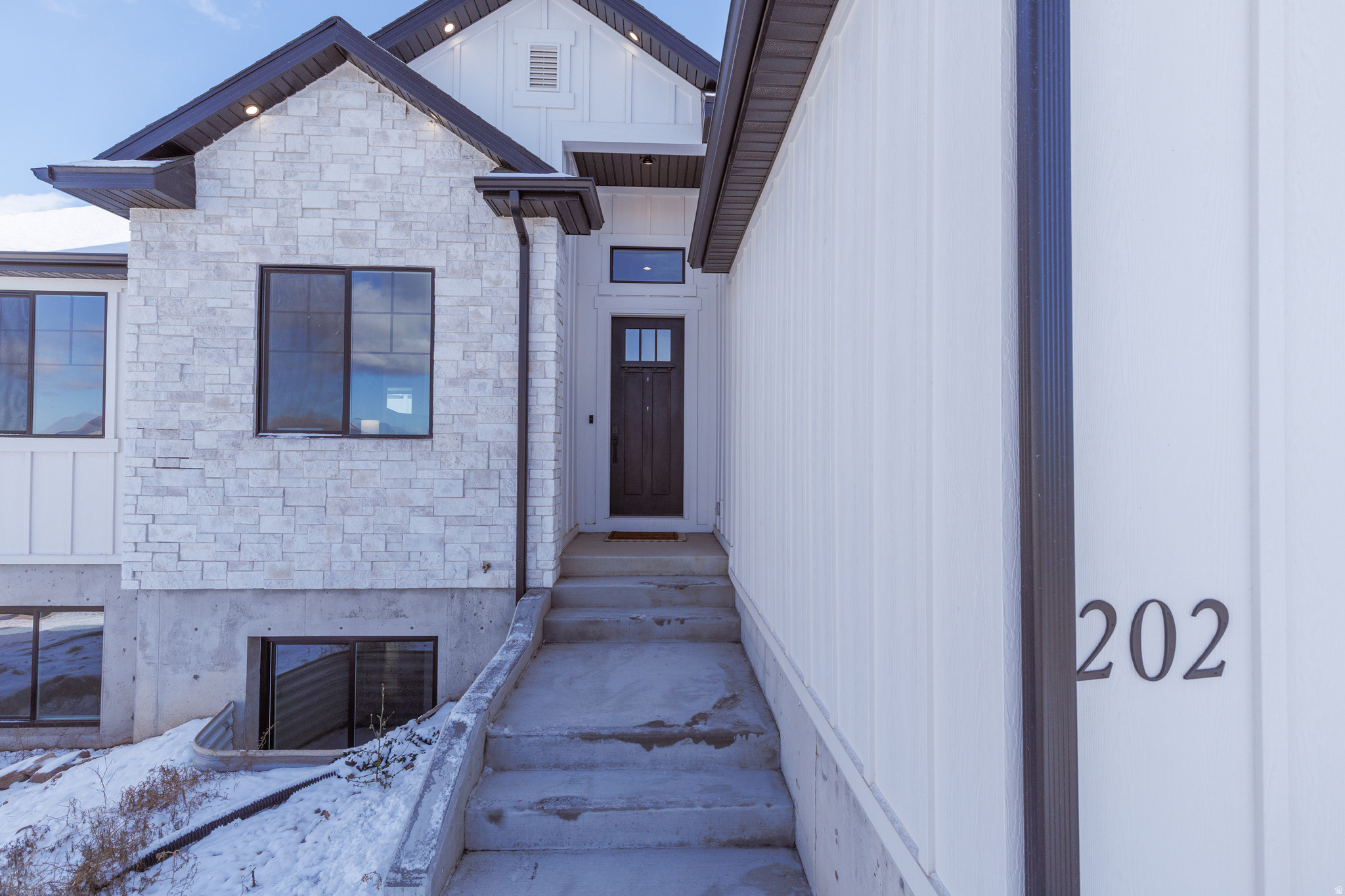 EASTSIDE ESTATES - Residential