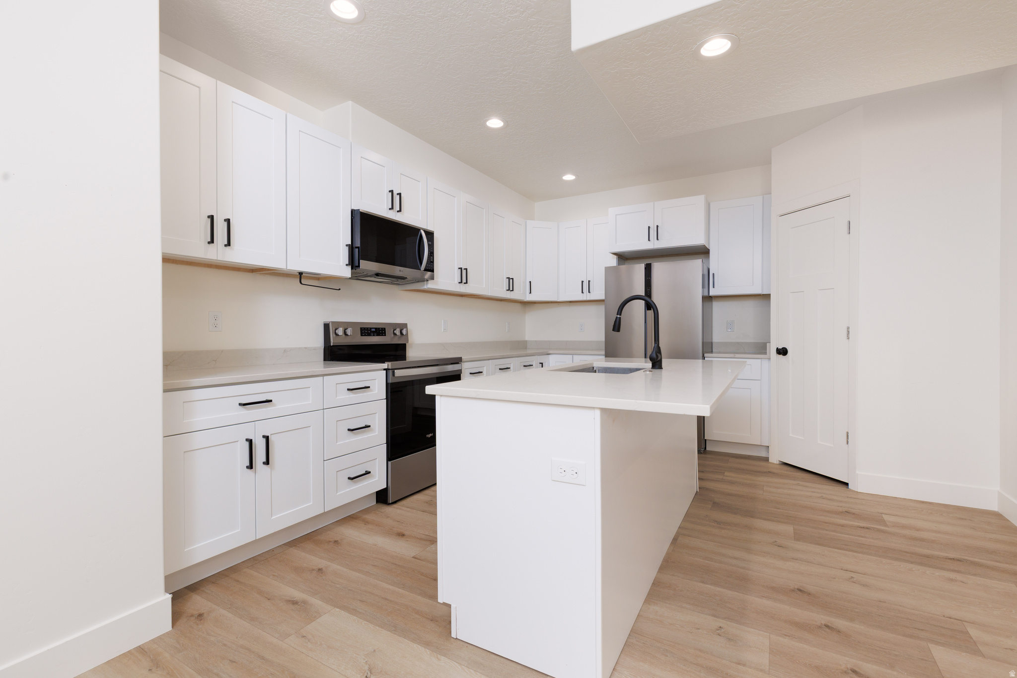 EASTSIDE ESTATES - Residential
